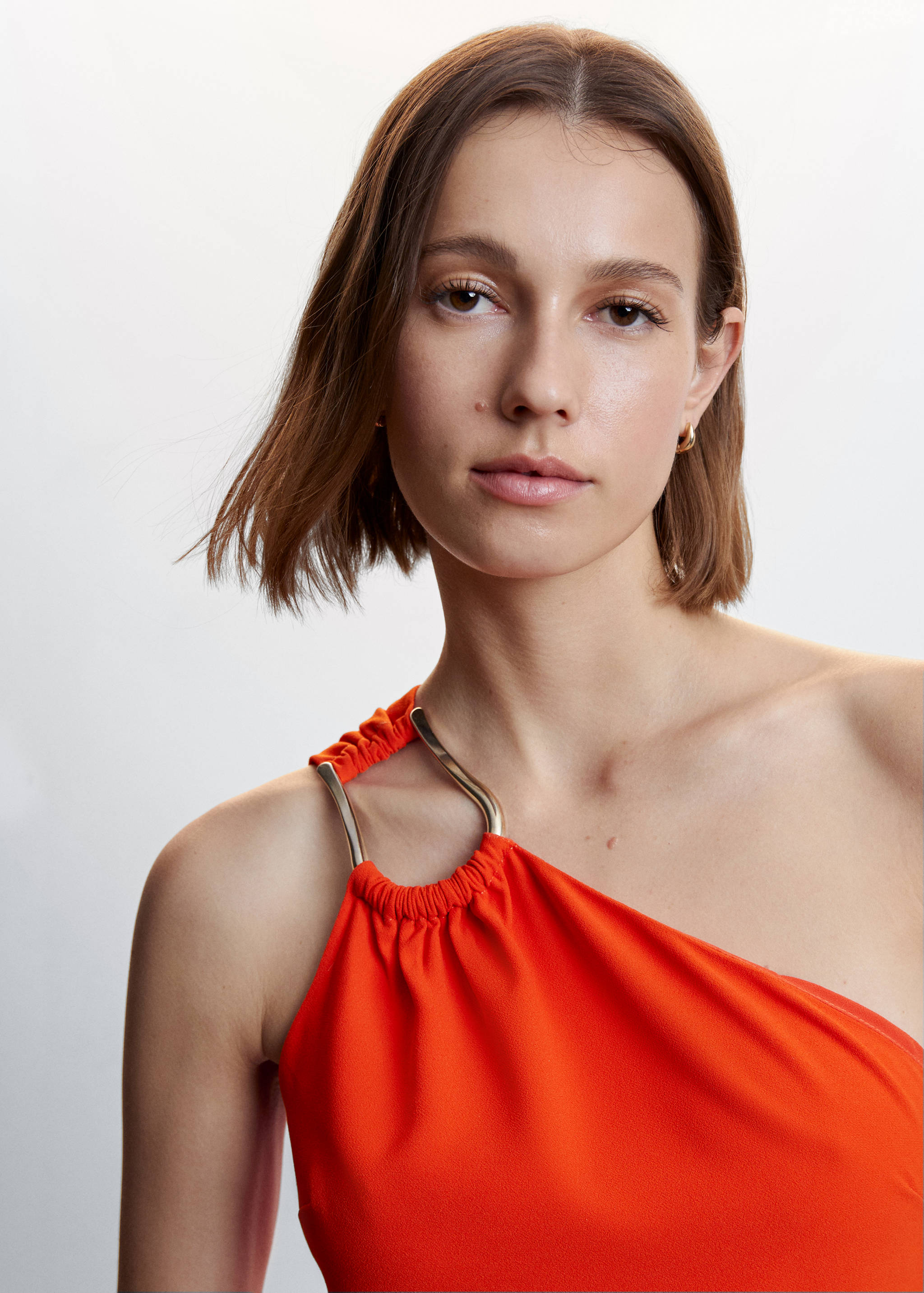 Asymmetrische jumpsuit met metalen detail - Detail van het artikel 1