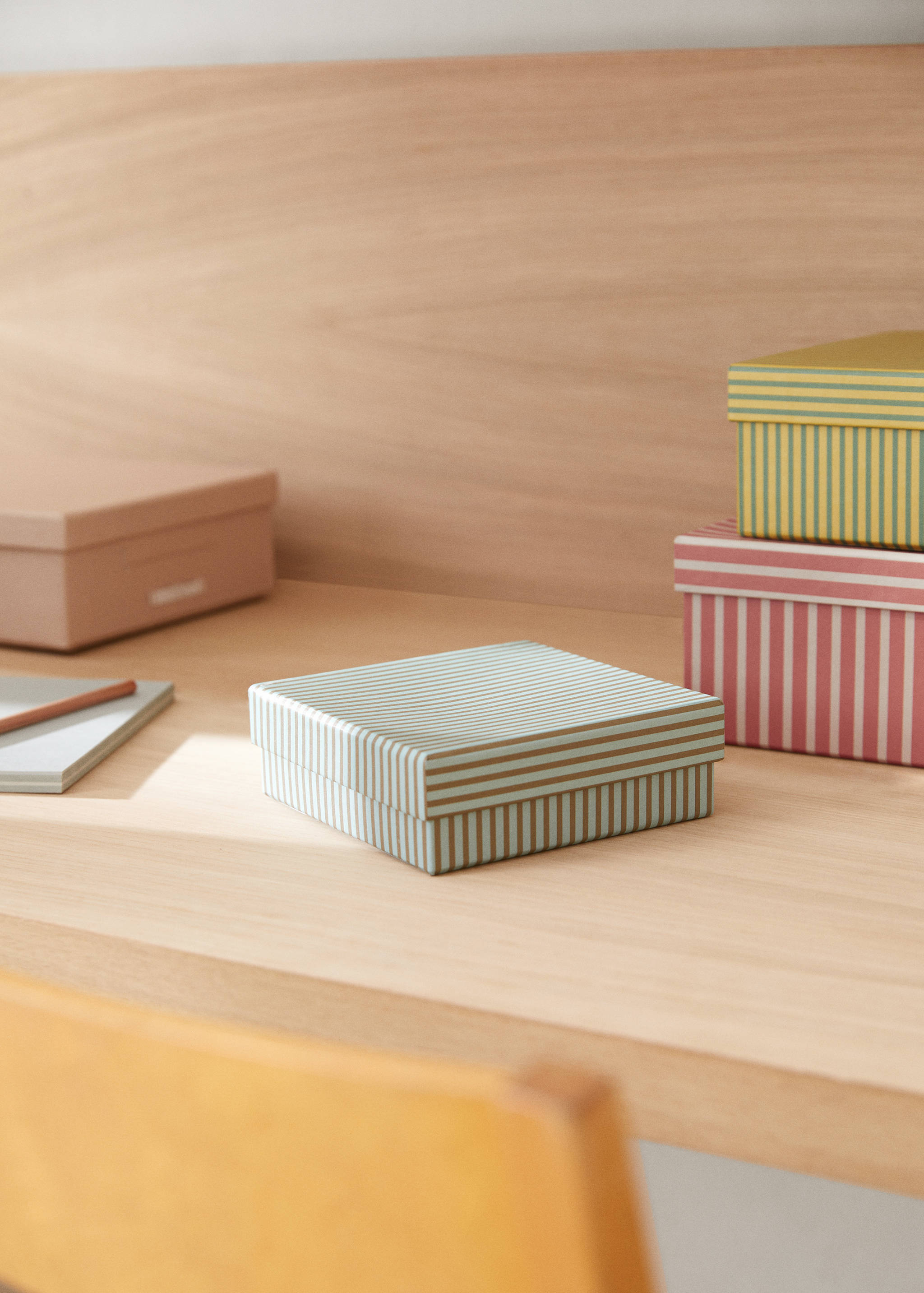 Caja almacenaje rayas 16x16cm - Plano general