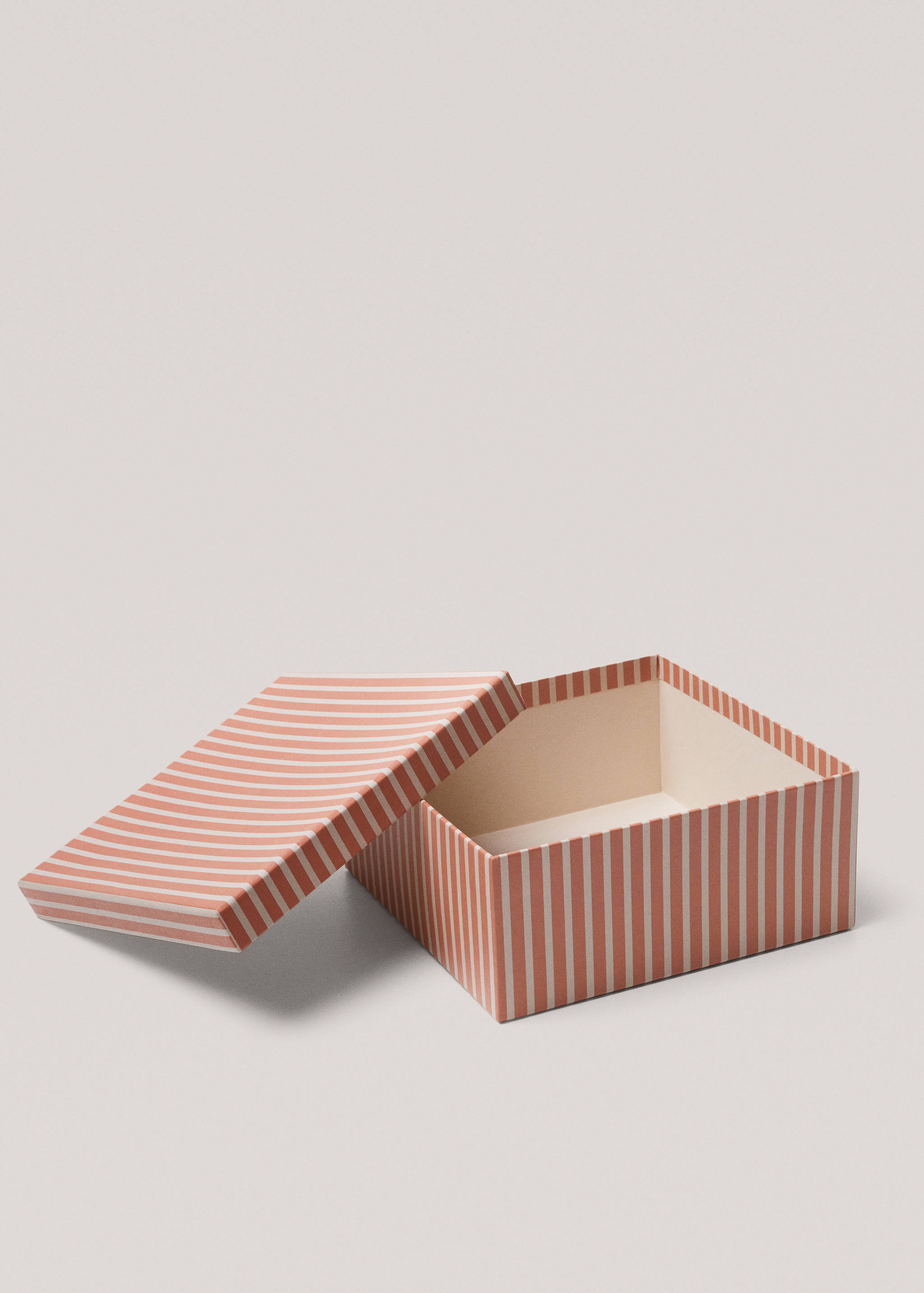 Striped storage box 24x24cm - Details of the article 2