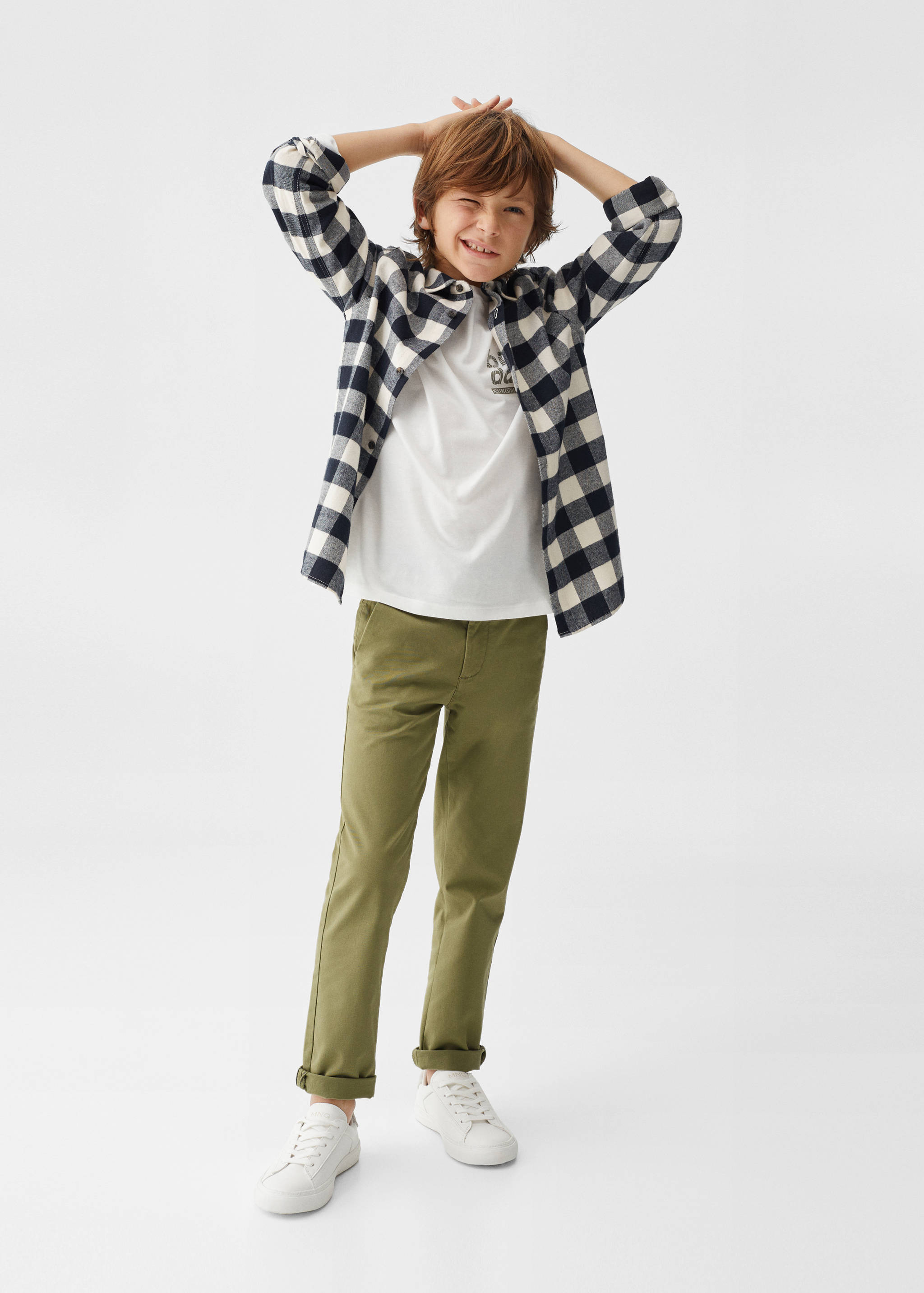 Cotton chinos - General plane