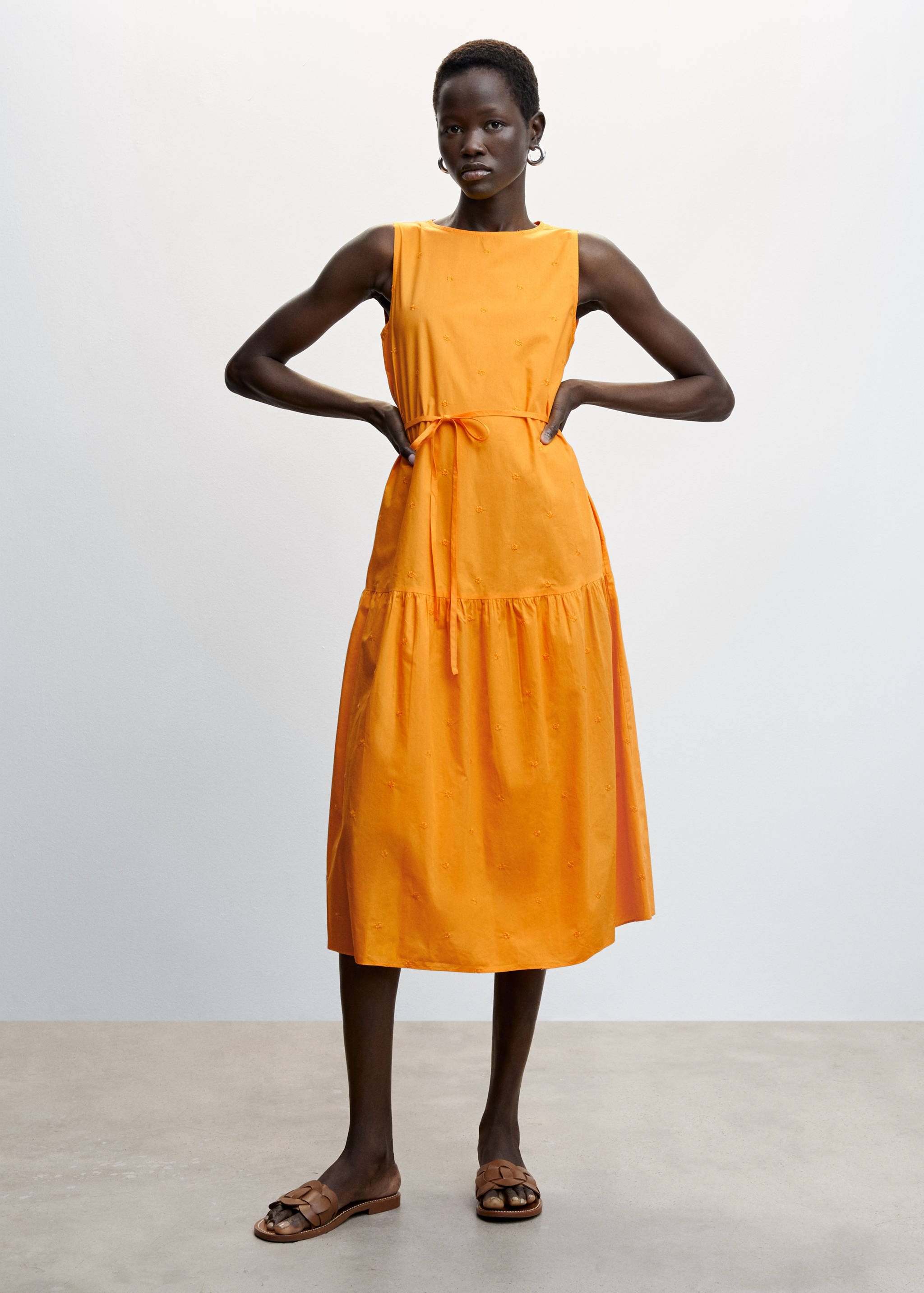Floral embroidery dress - General plane