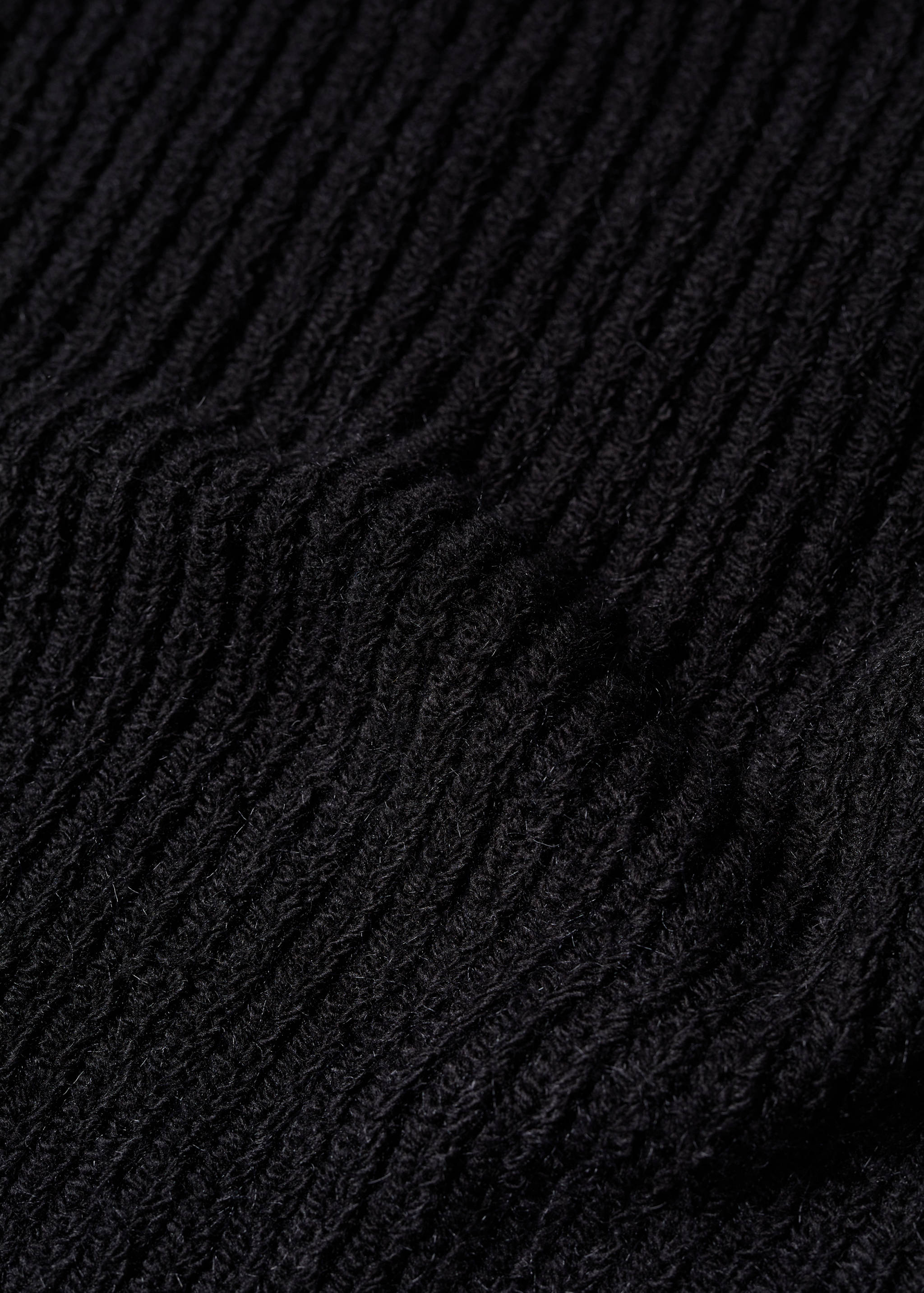 Cut-out neck sweater - Details of the article 8