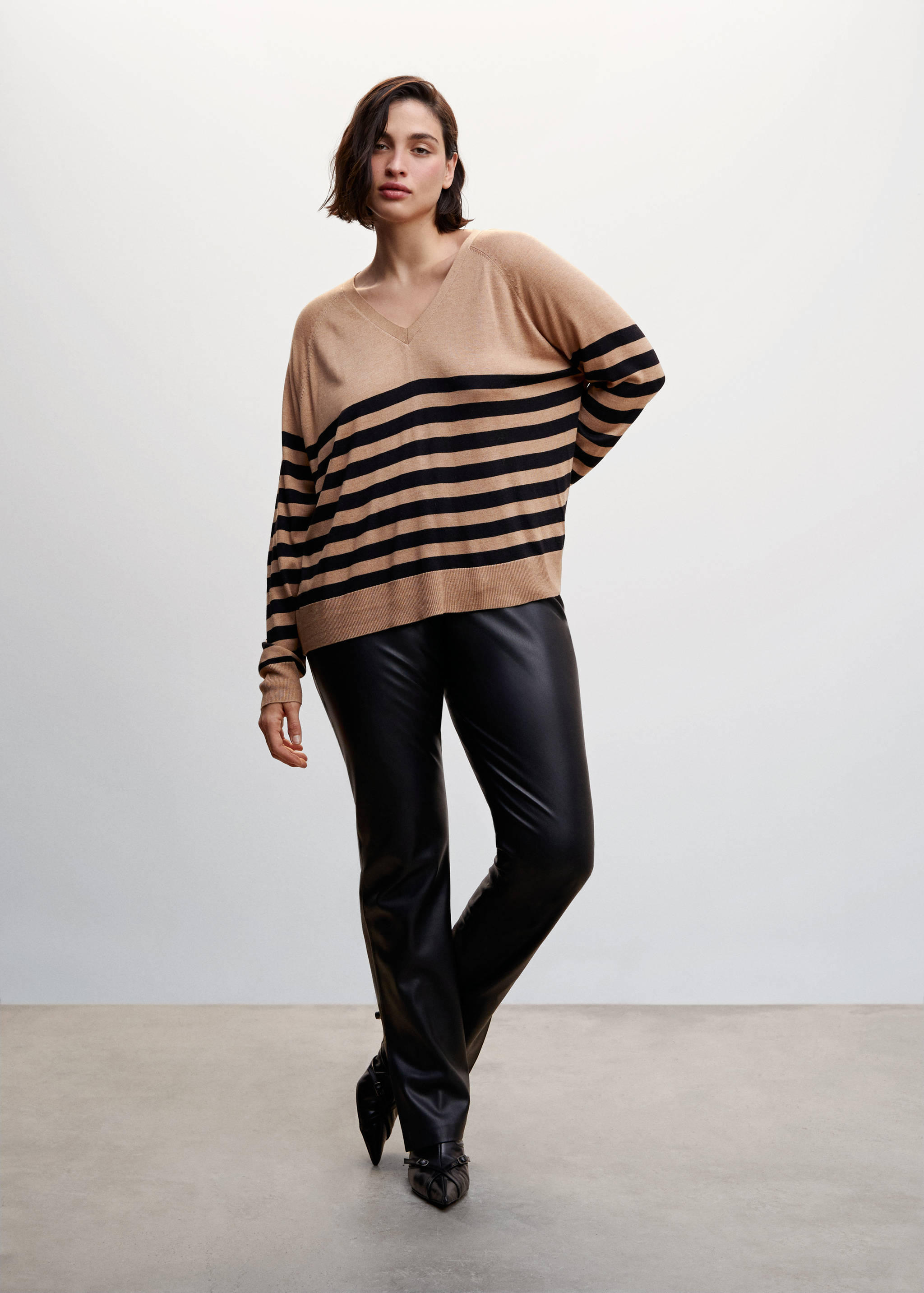 Striped fine-knit sweater - Details of the article 3