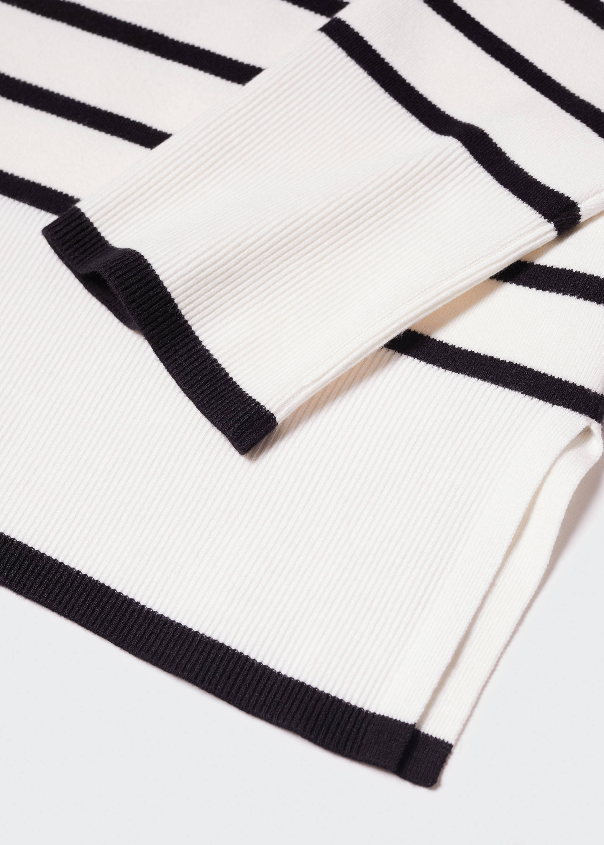 Oversized striped sweater - Details of the article 8