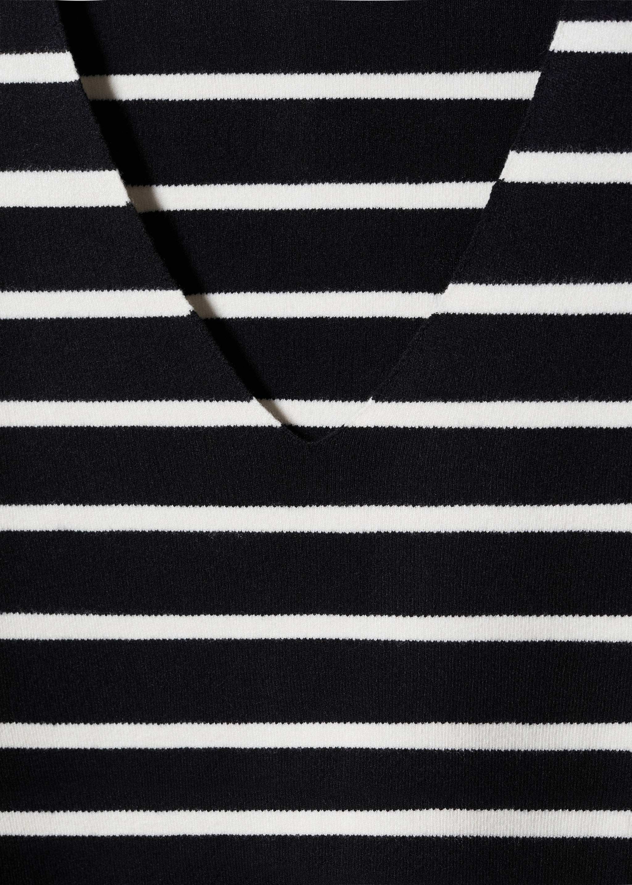 Camisola às riscas oversize - Pormenor do artigo 8