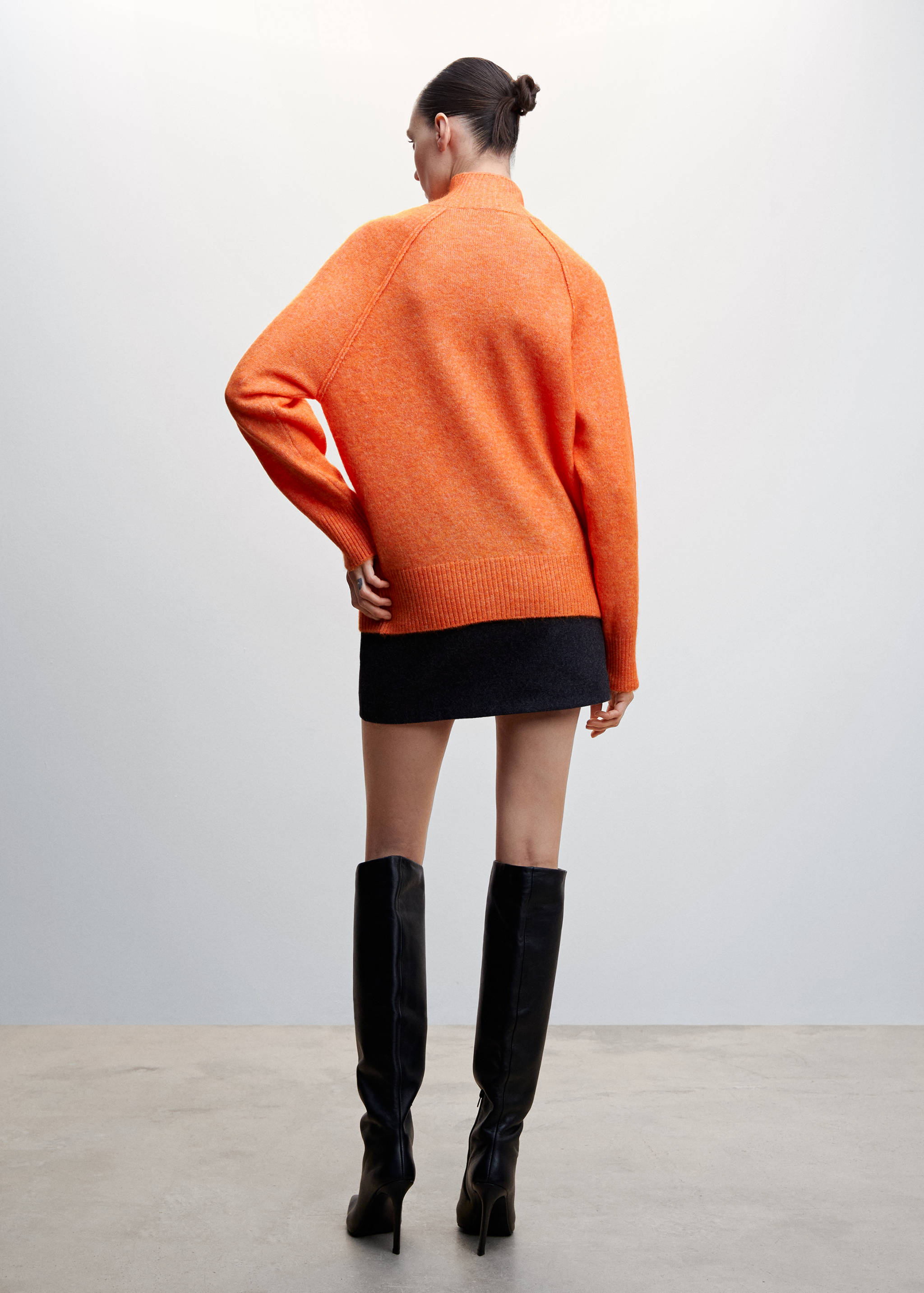 Turtleneck sweater with seams - Reverse of the article