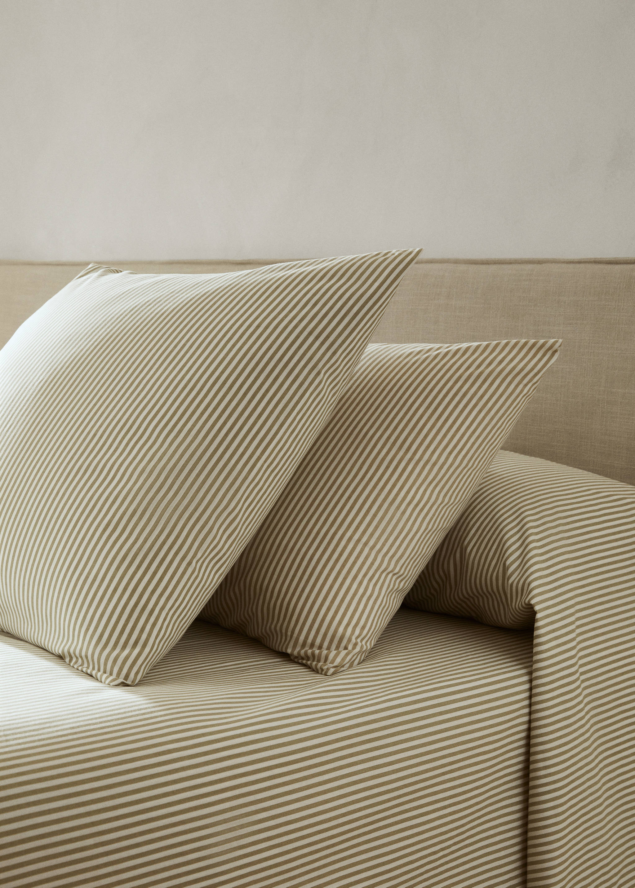 Striped print cushion cover 60x60cm (Pack of 2) - General plane