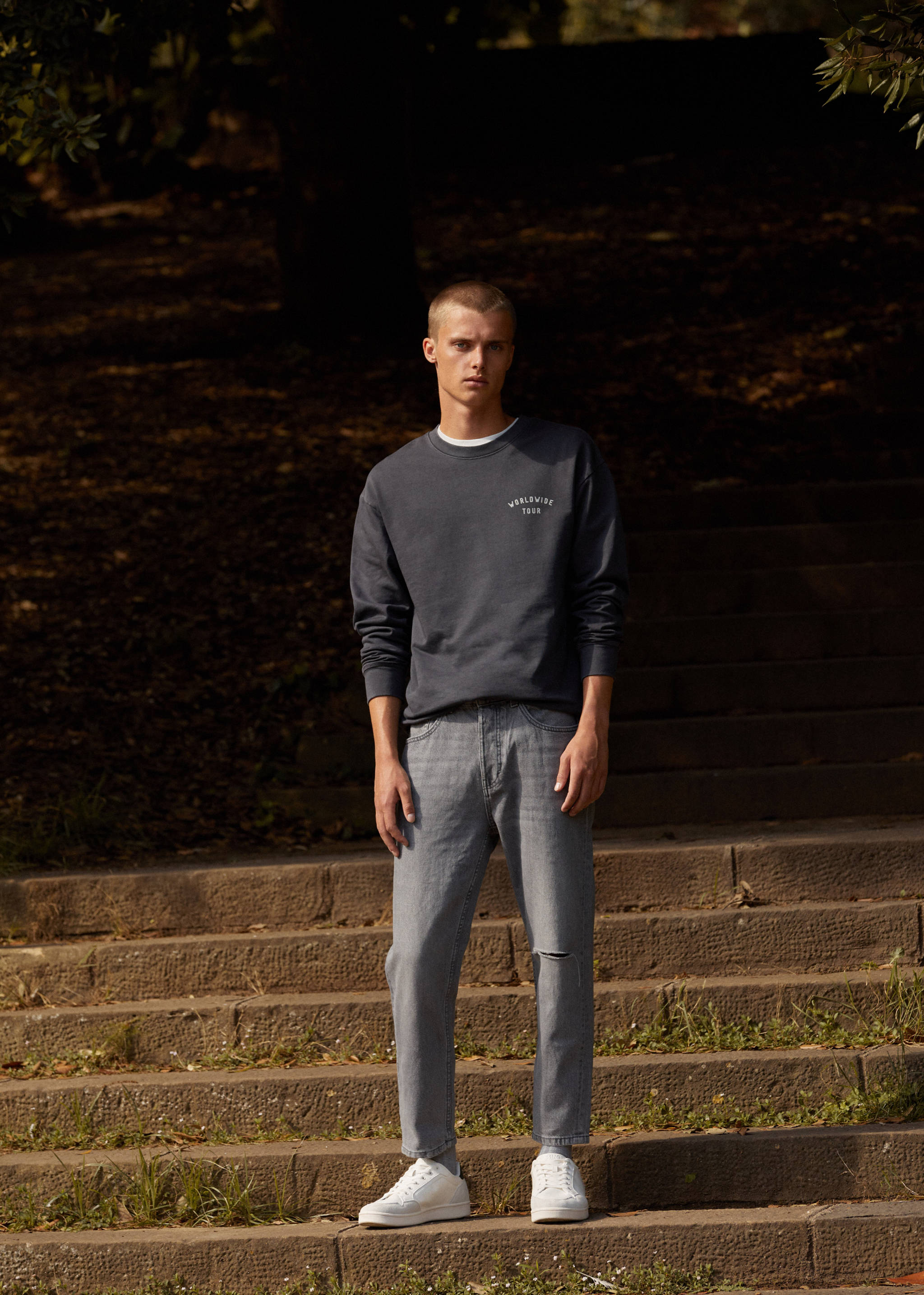 Ripped tapered-fit jeans - Details of the article 5