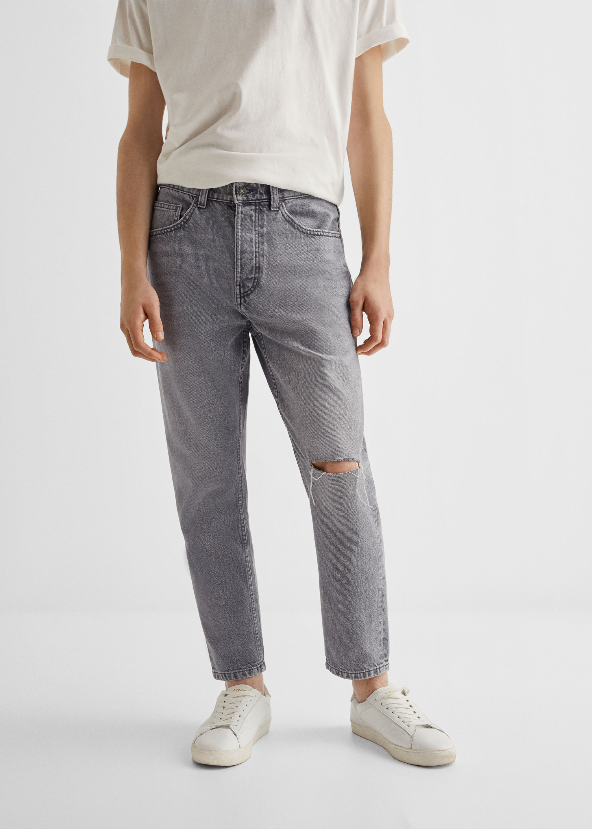 Tapered Fit-Jeans mit Rissen - Detail des Artikels 6