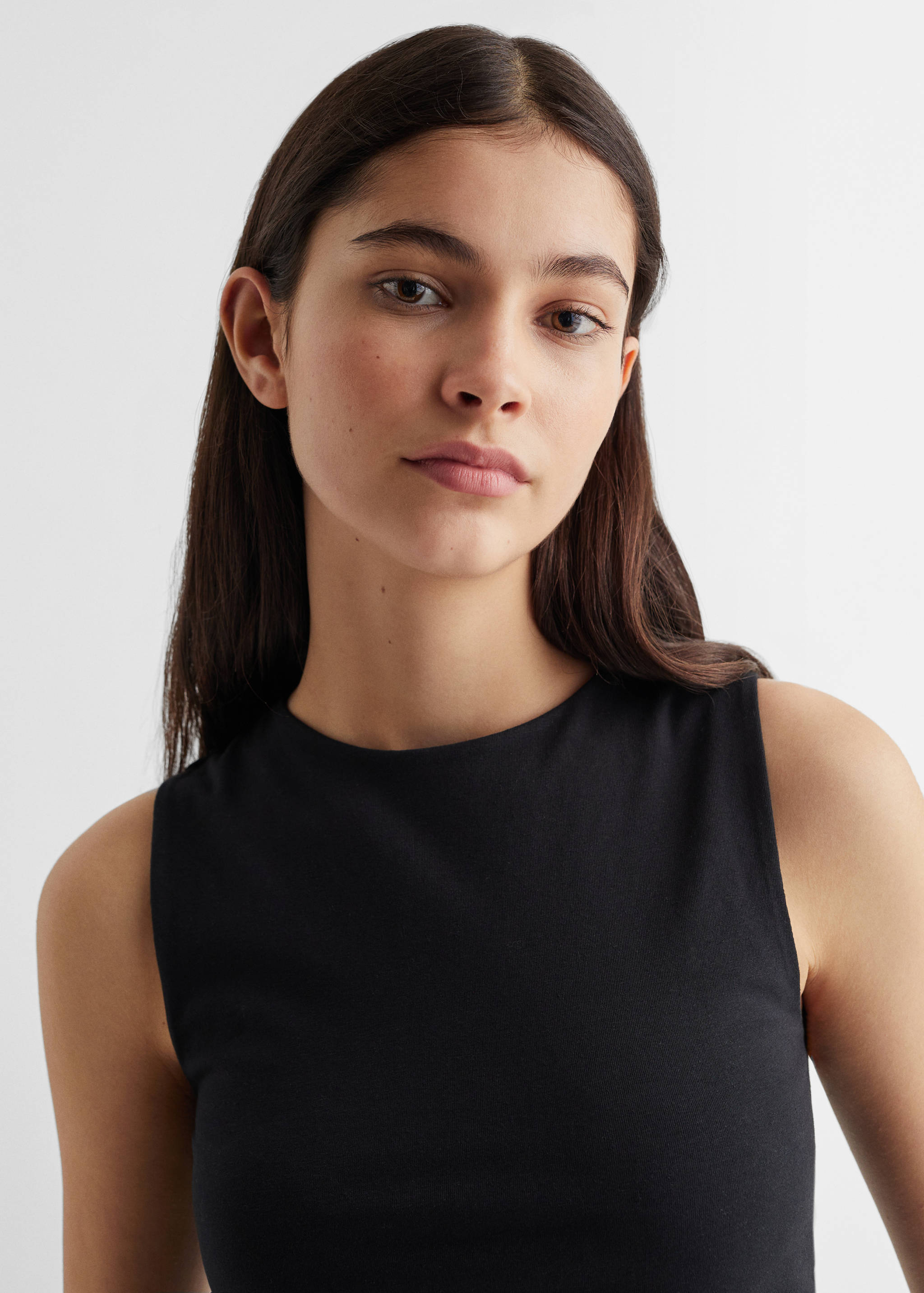 T-shirt bretelles larges - Détail de l'article 1