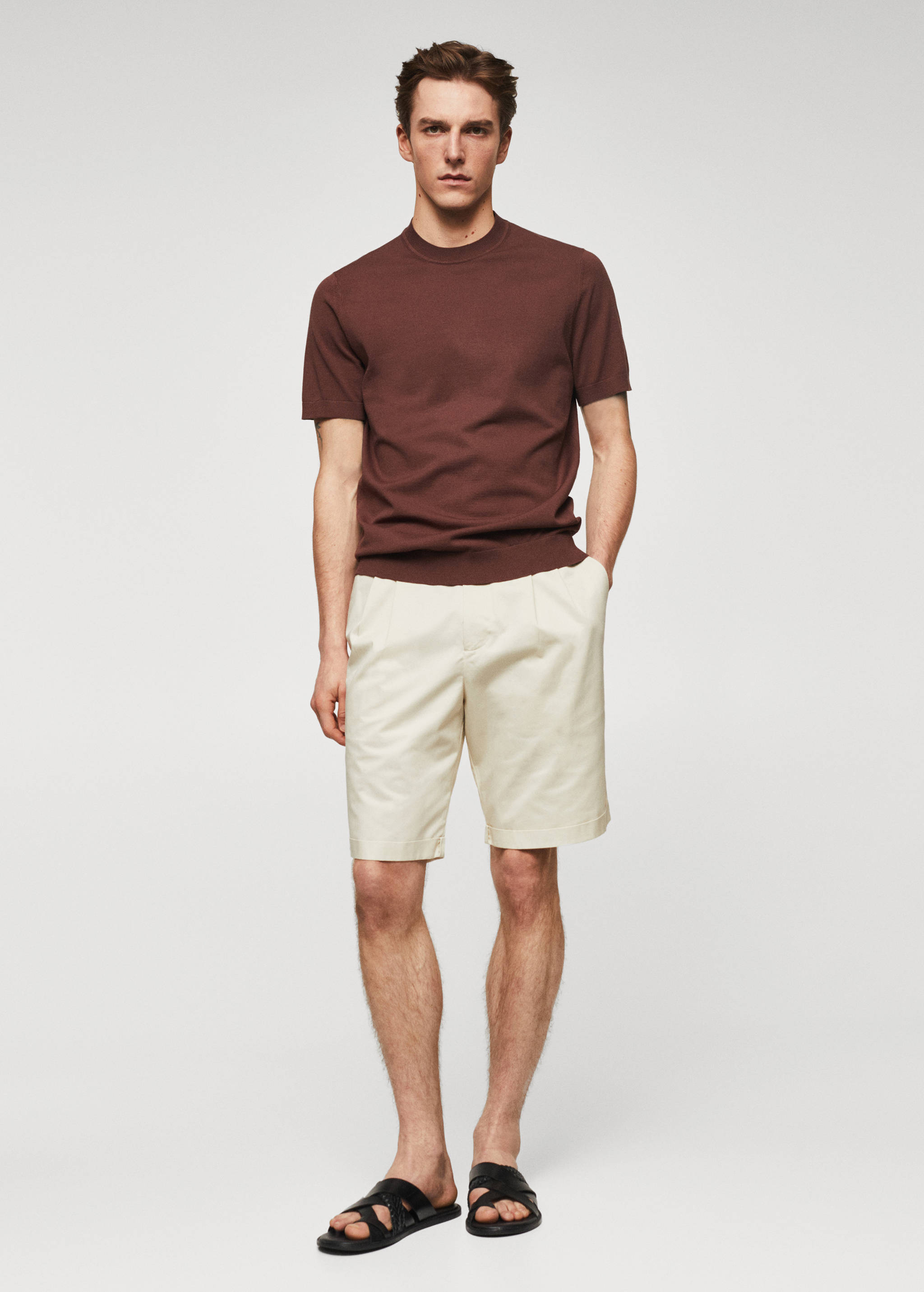 Cotton pleated Bermuda shorts - General plane