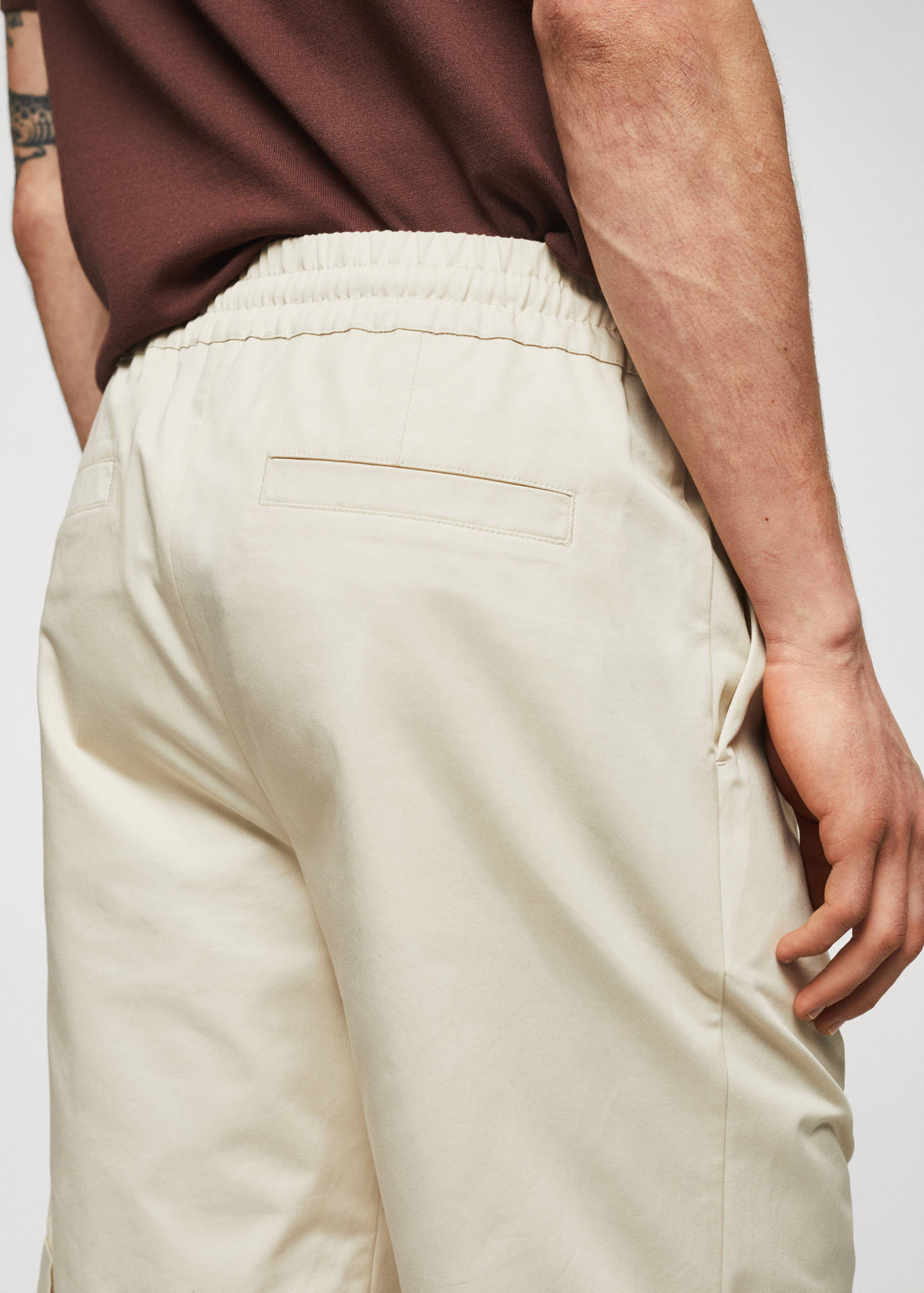 Cotton pleated Bermuda shorts - Details of the article 6