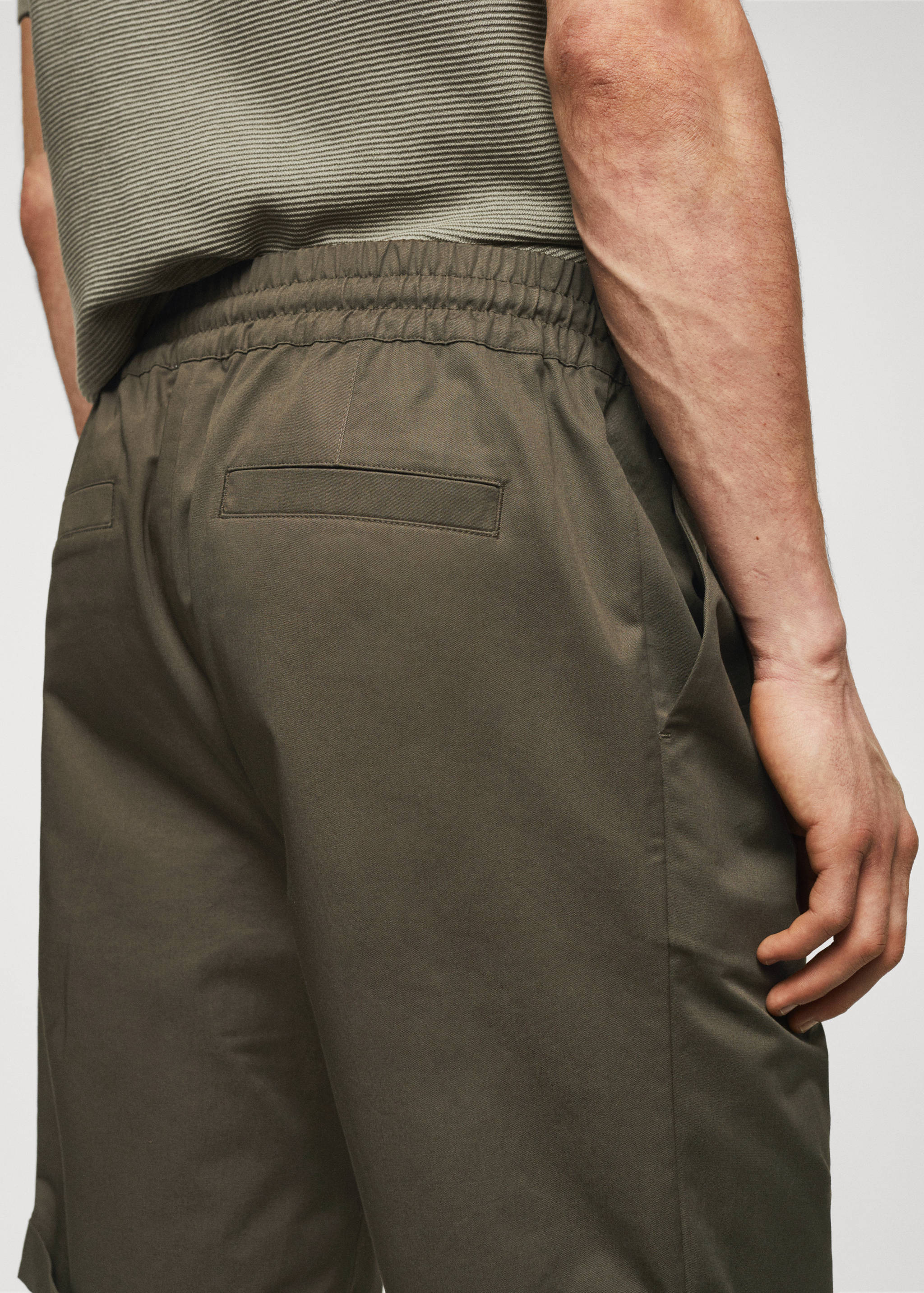 Cotton pleated Bermuda shorts - Details of the article 6