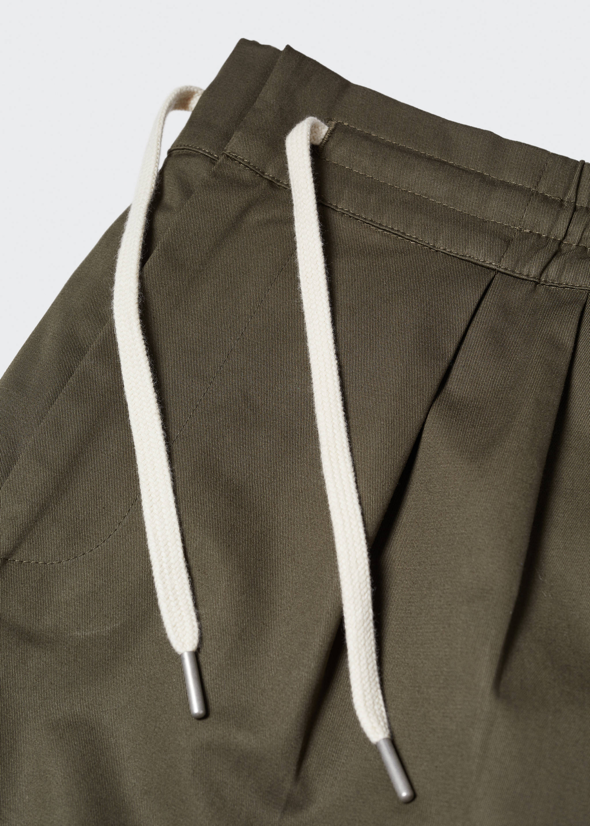 Cotton pleated Bermuda shorts - Details of the article 8