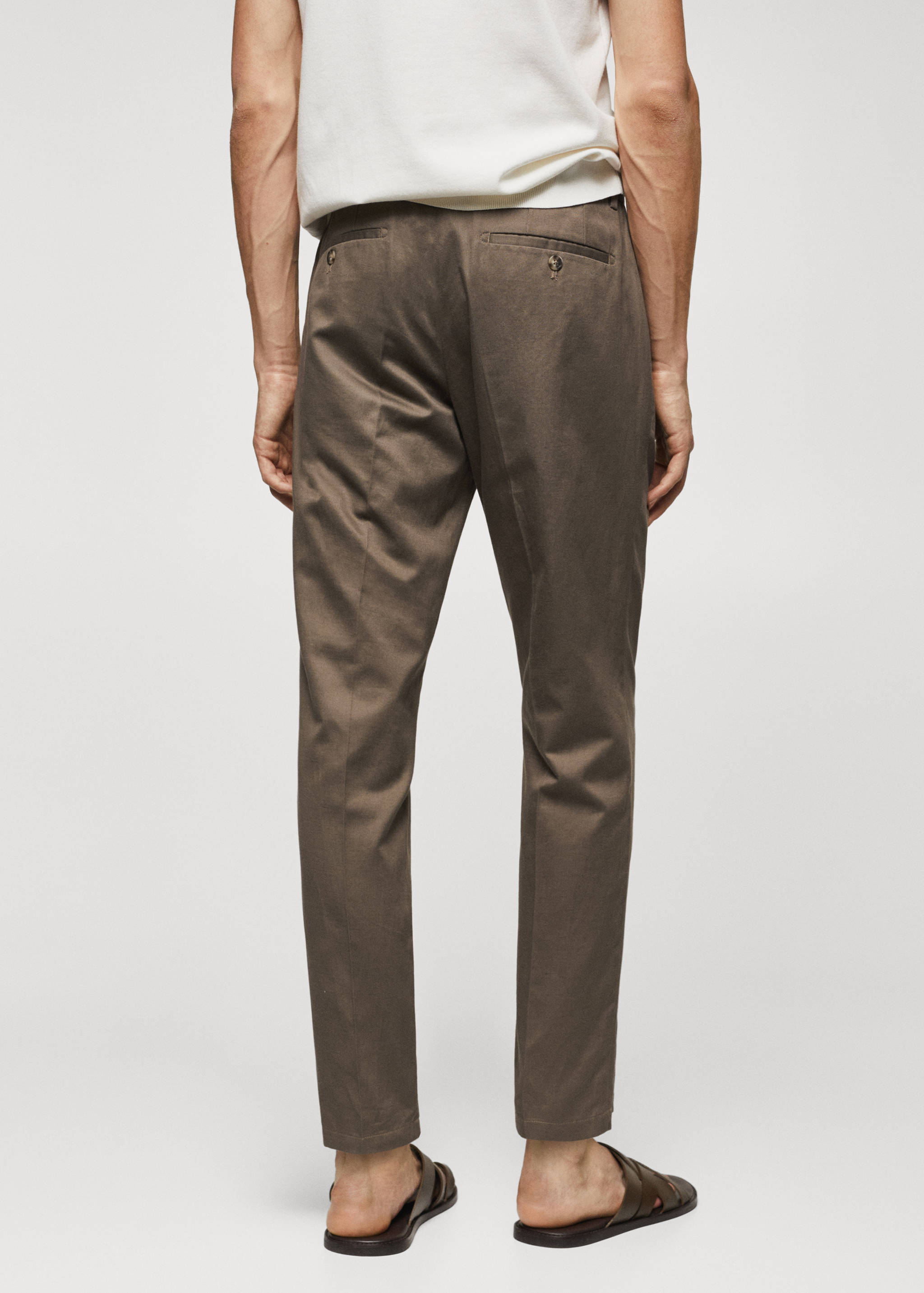 Cotton linen suit trousers with pleats - Reverse of the article