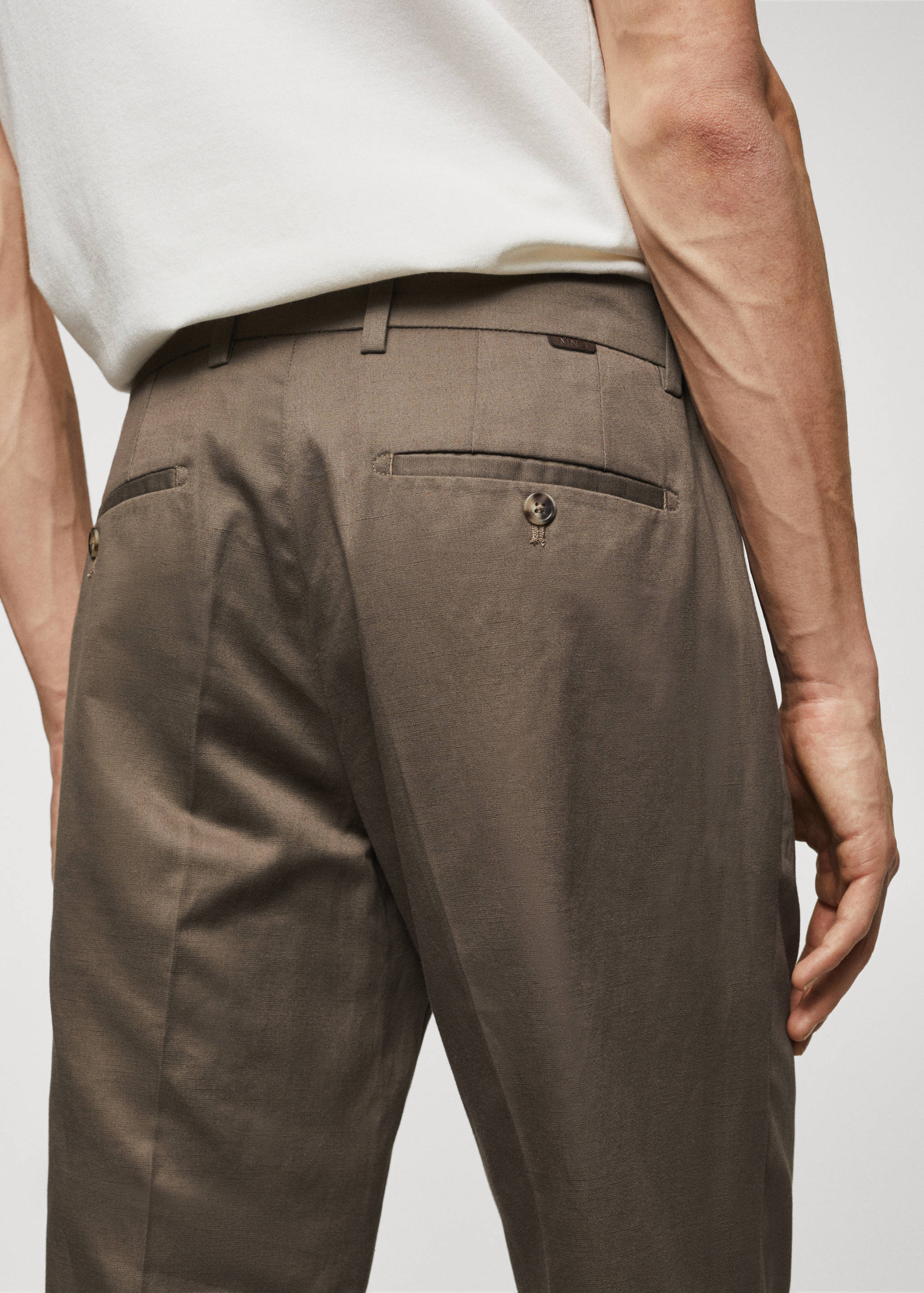 Cotton linen suit trousers with pleats - Details of the article 2