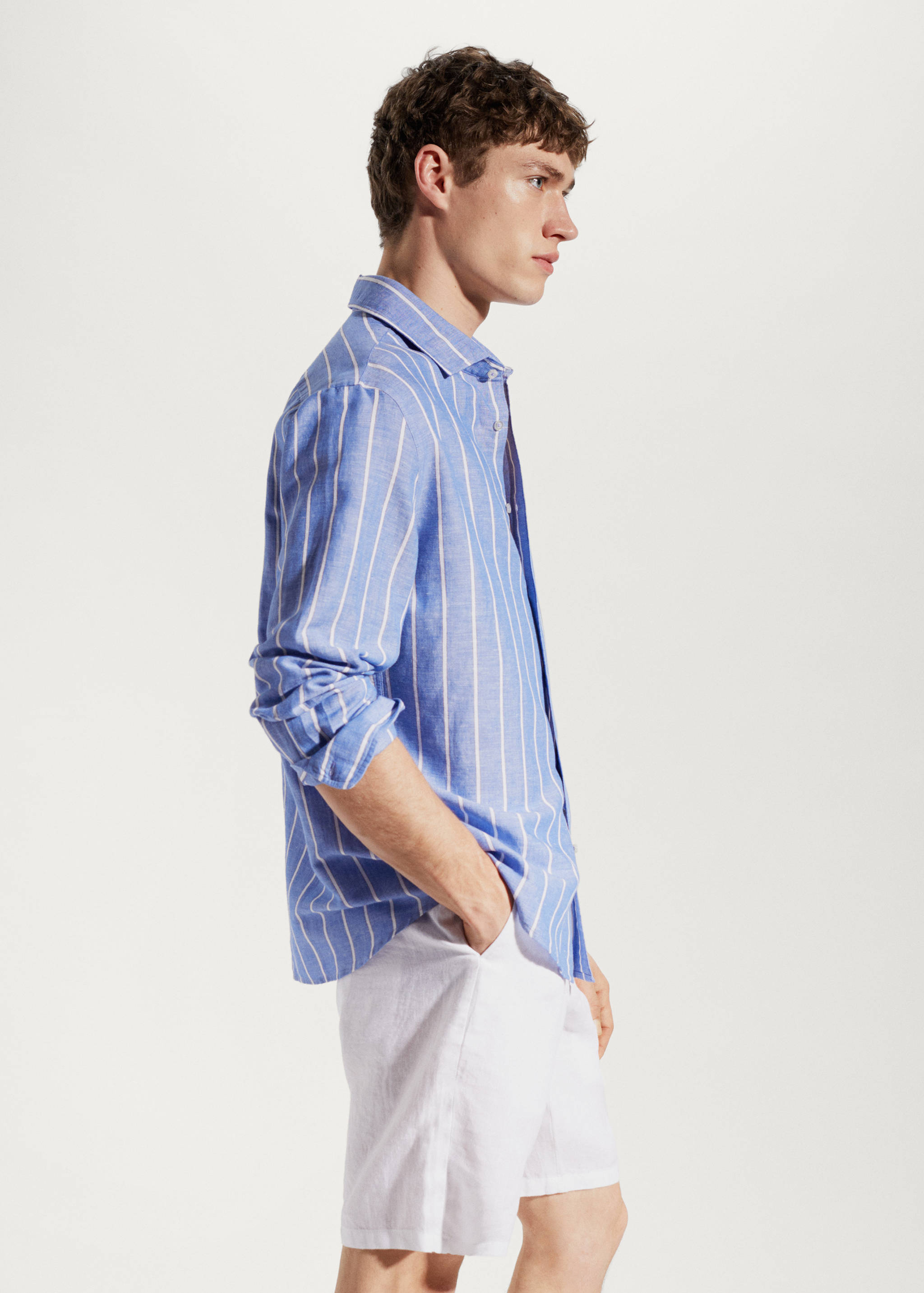 Regular-fit striped linen shirt - Details of the article 2