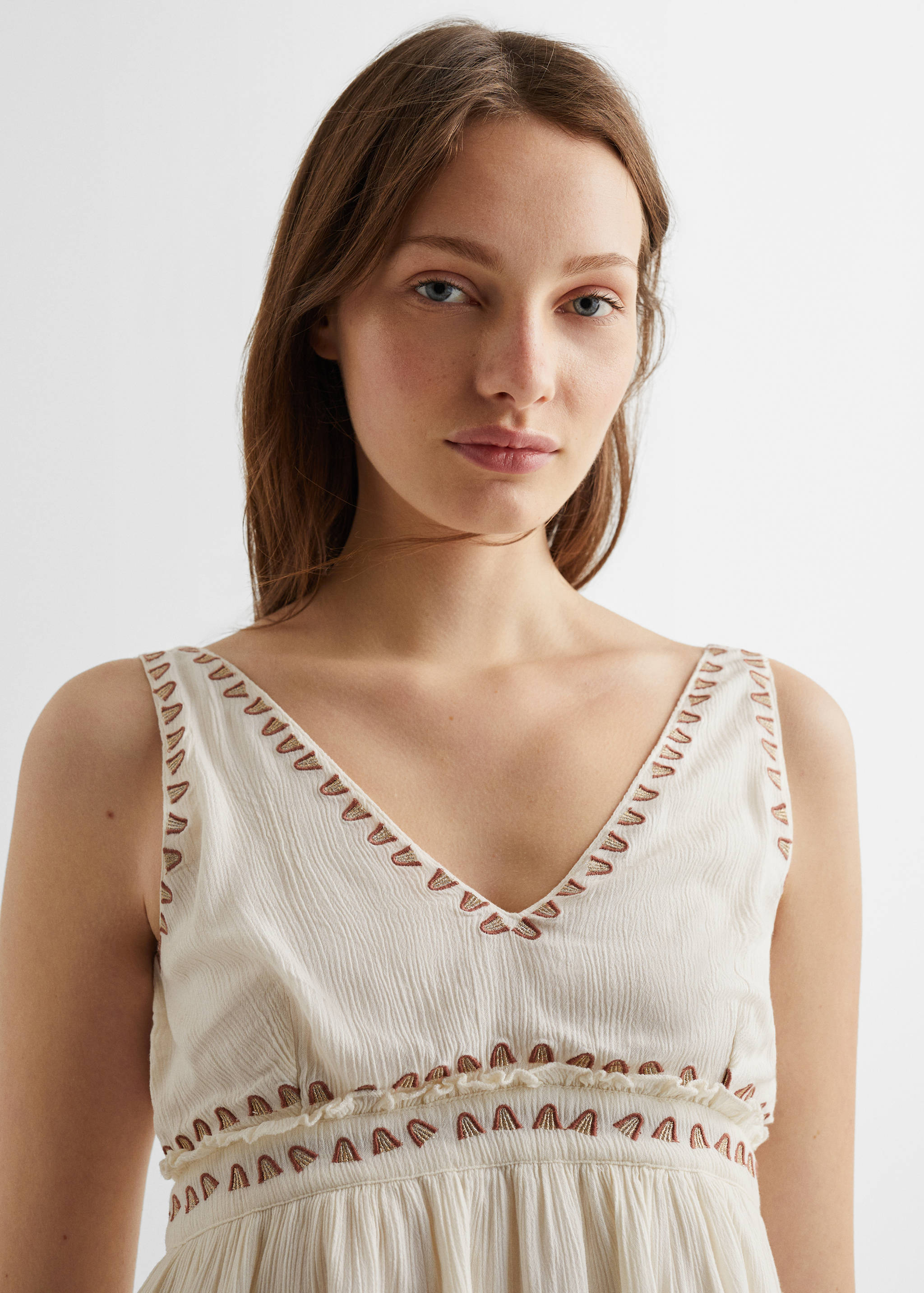 Bluse mit dekorativer Stickerei - Detail des Artikels 1