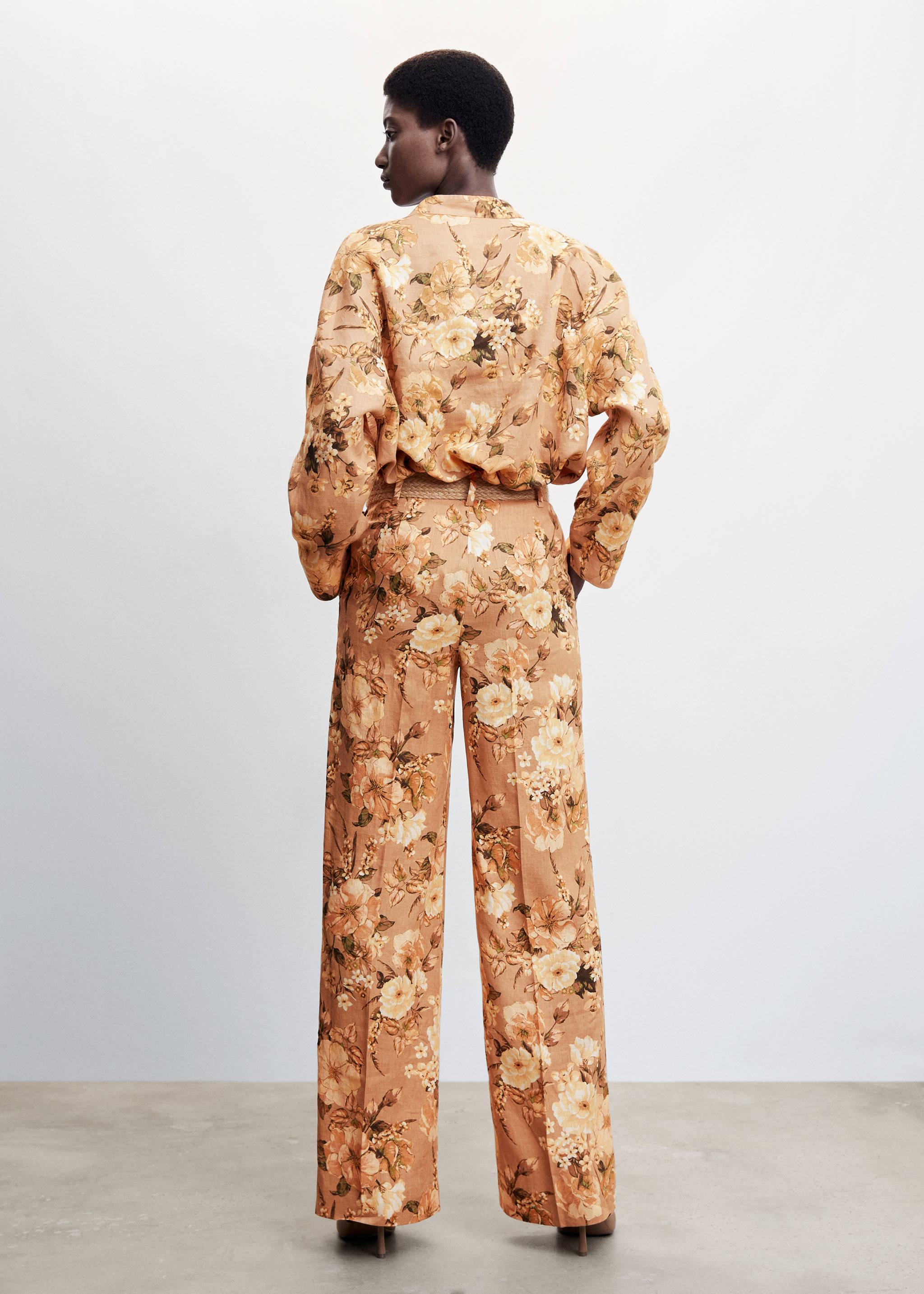 Floral linen trousers - Reverse of the article