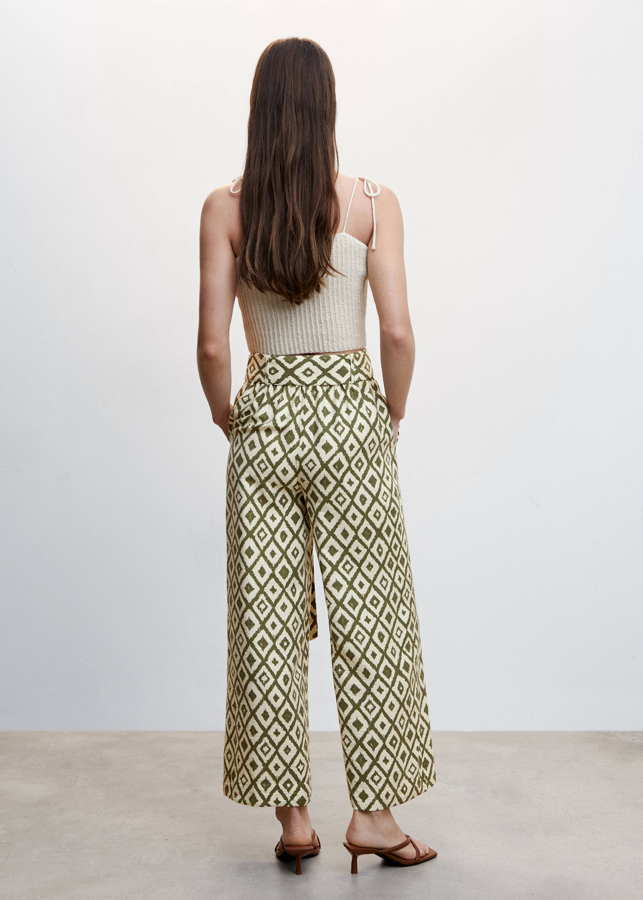 Printed trousers with bow - Reverse of the article