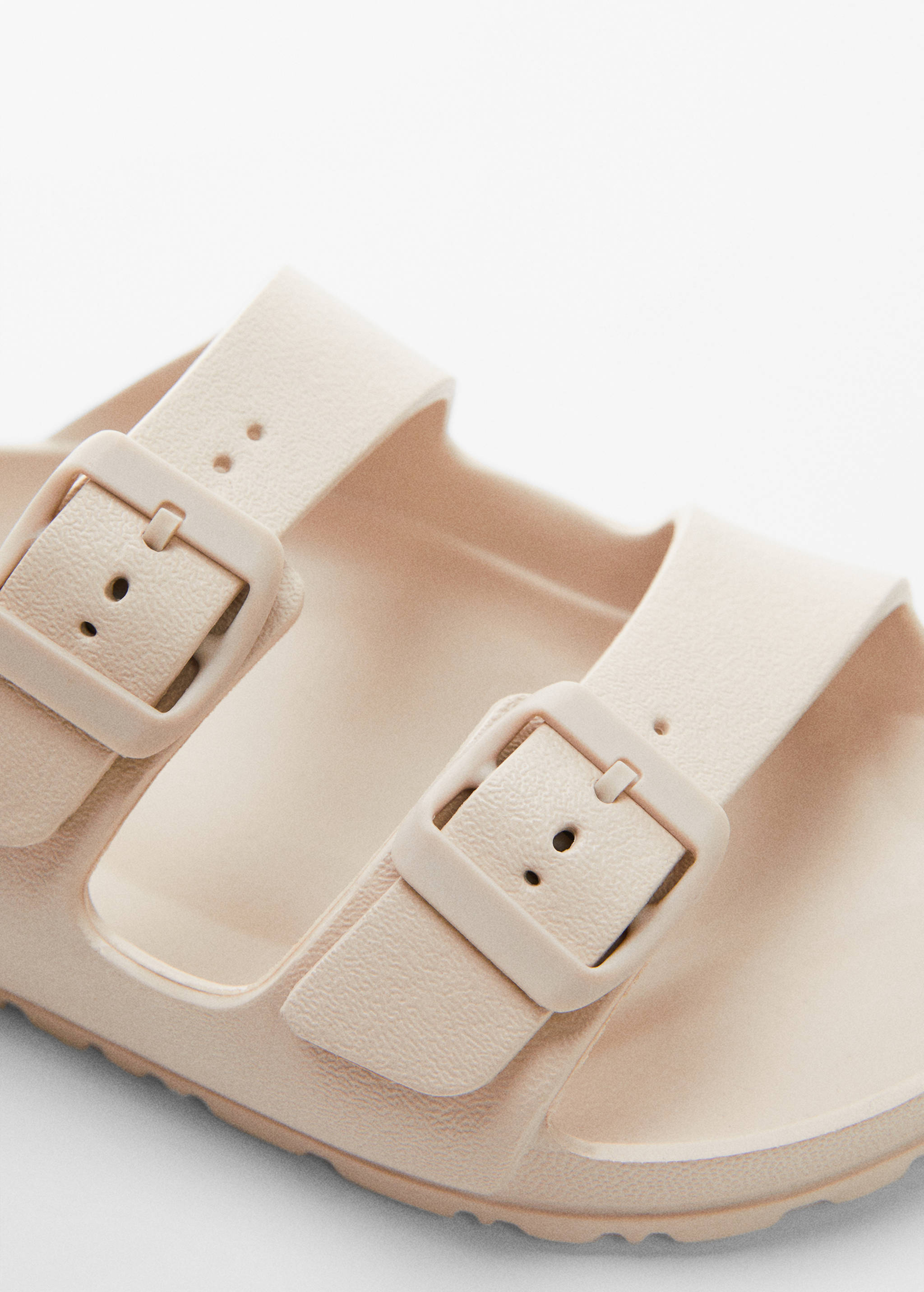 Claquettes boucles  - Détail de l'article 1