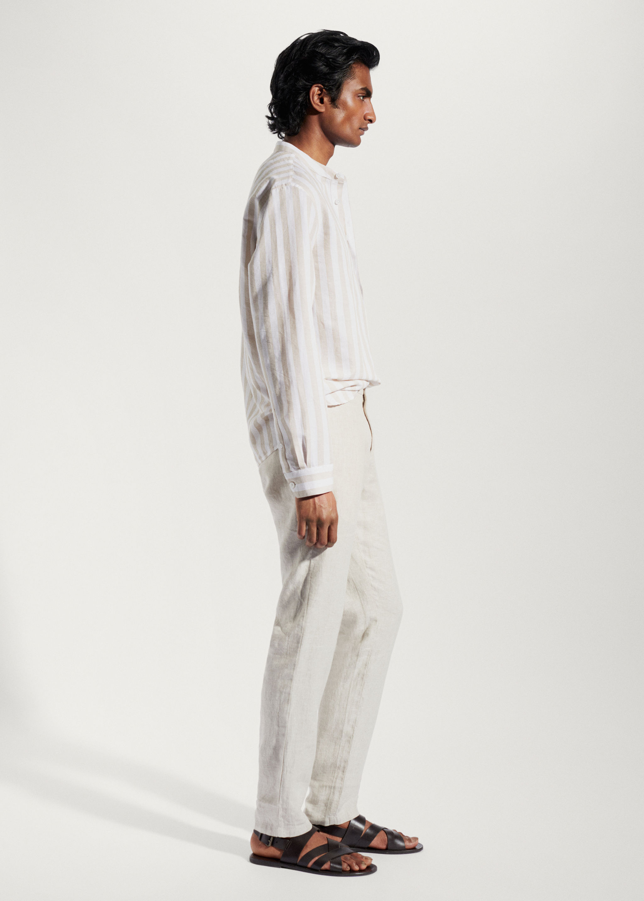 Regular-fit linen shirt with mao collar - Details of the article 2