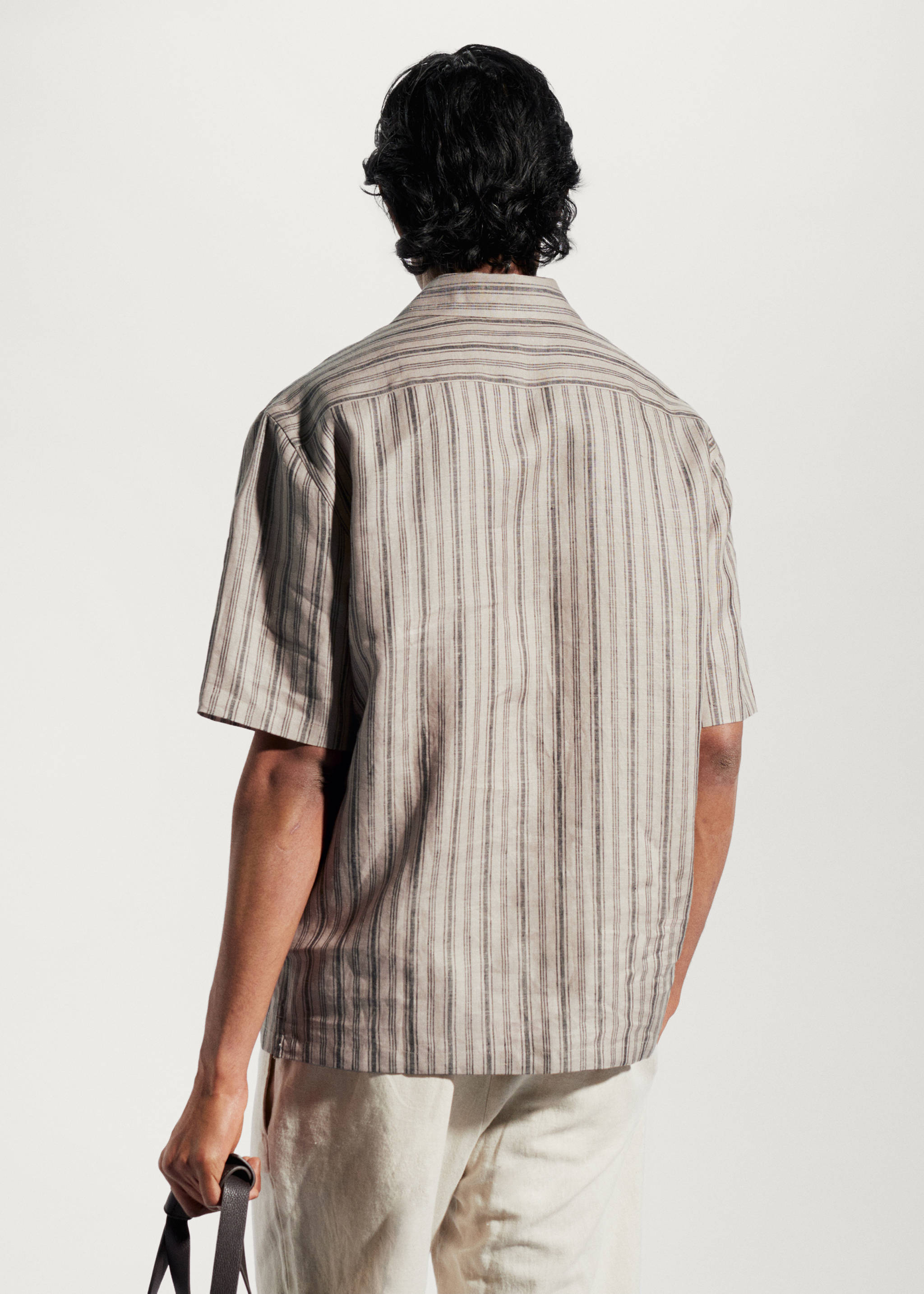 Regular-fit linen bowling shirt - Reverse of the article