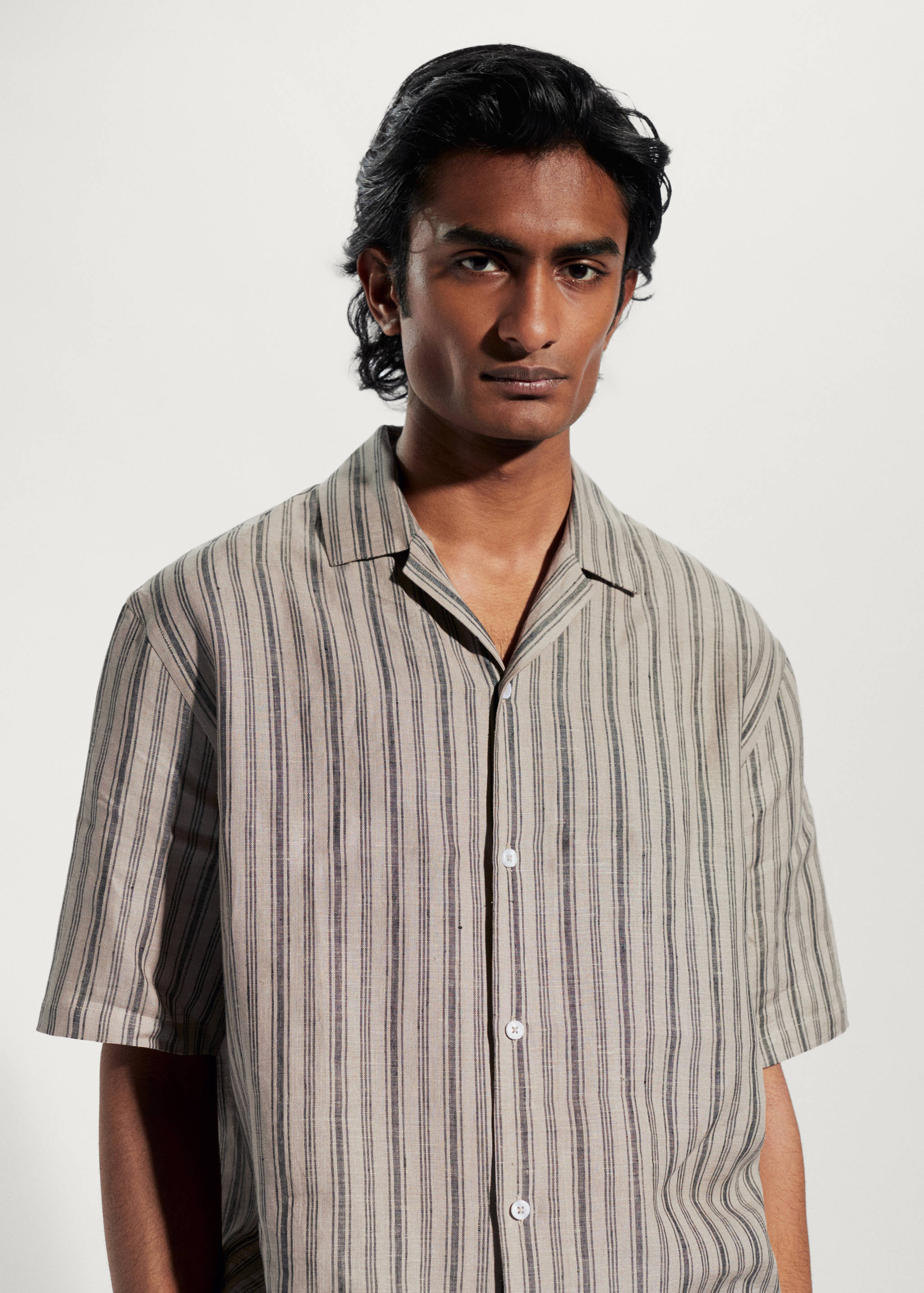 Regular-fit linen bowling shirt - Details of the article 1