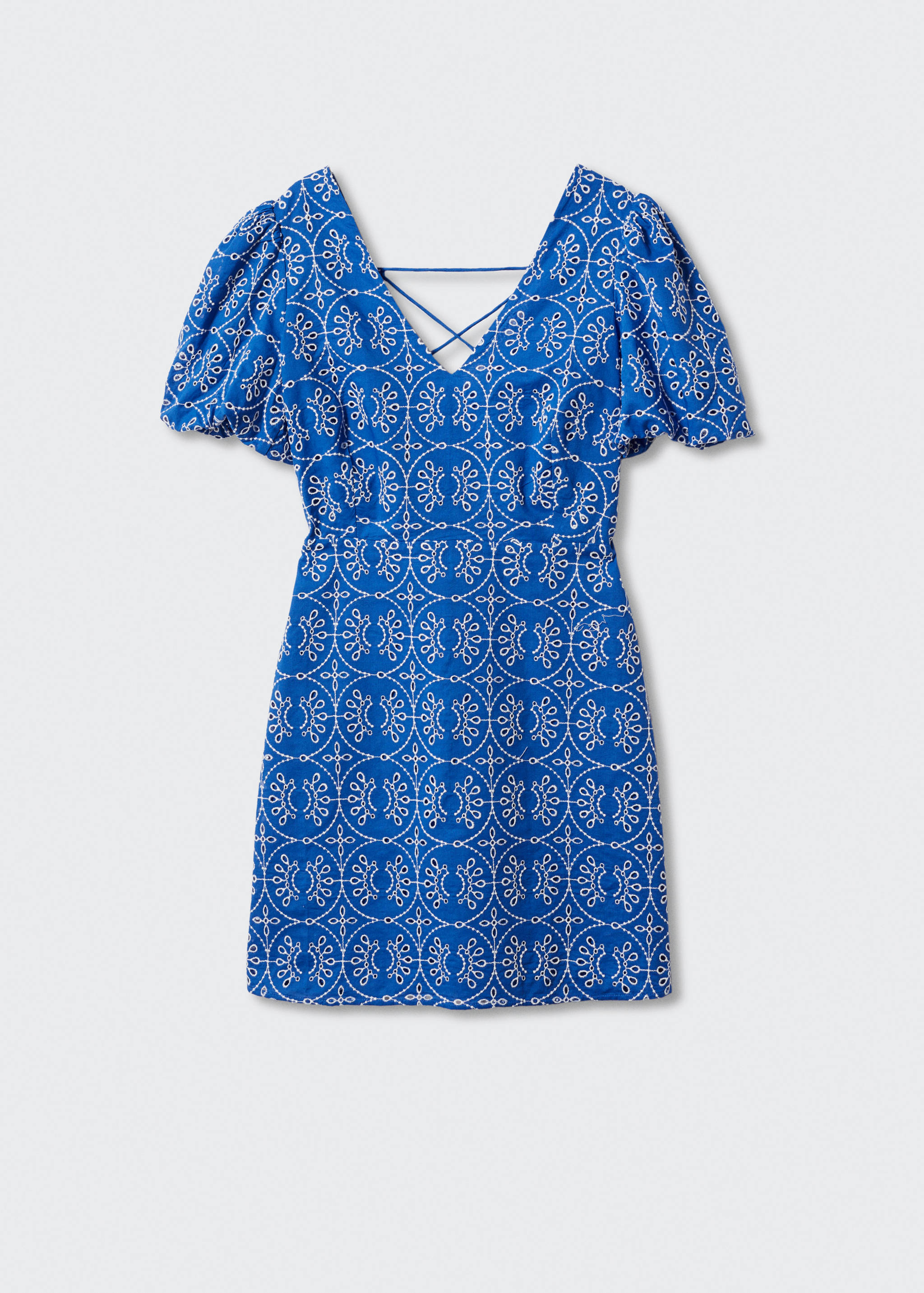 Vyšívané šaty s otevřenými zády - Zboží bez modelu