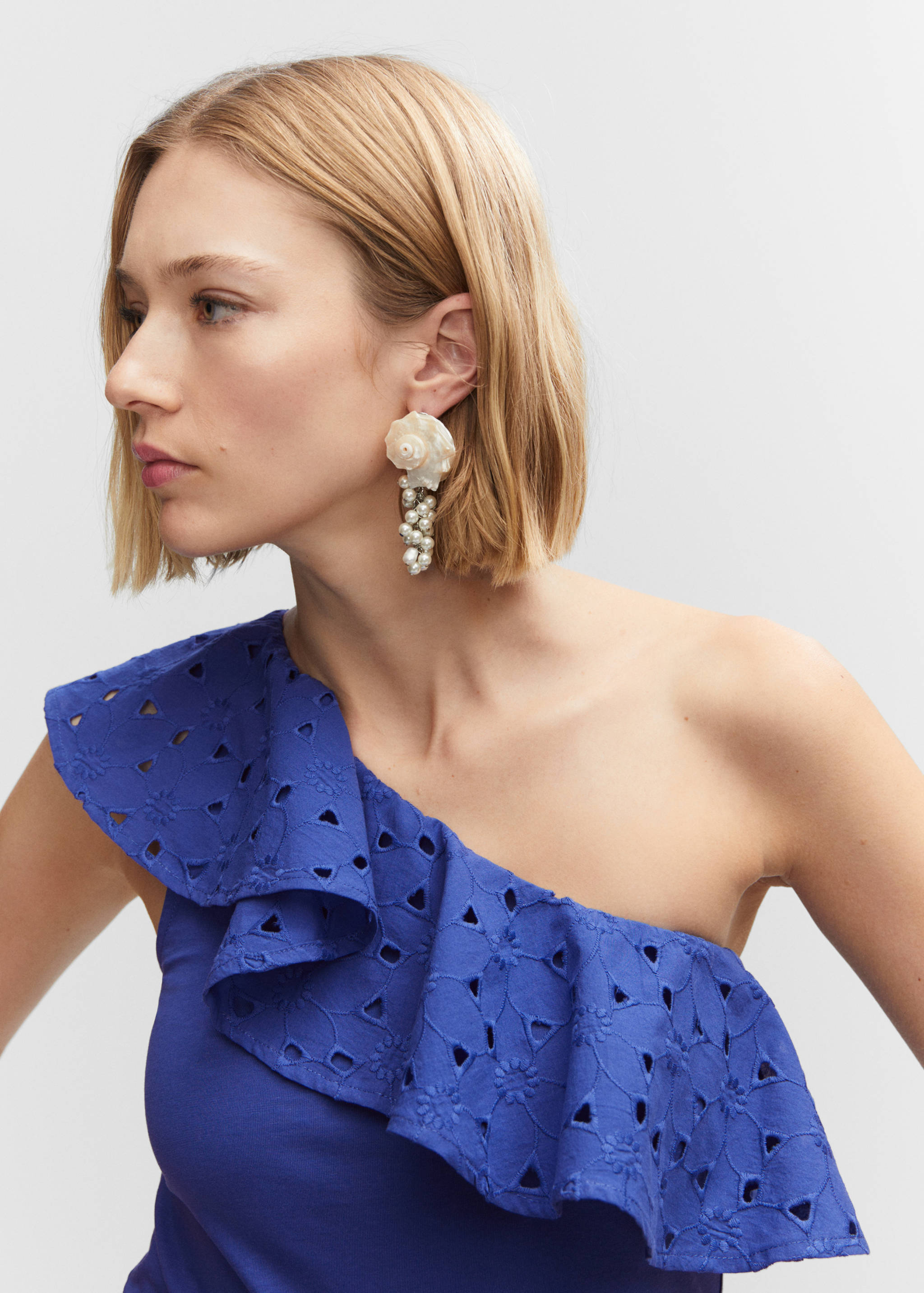 Top asimétrico volante bordado - Detalle del artículo 1