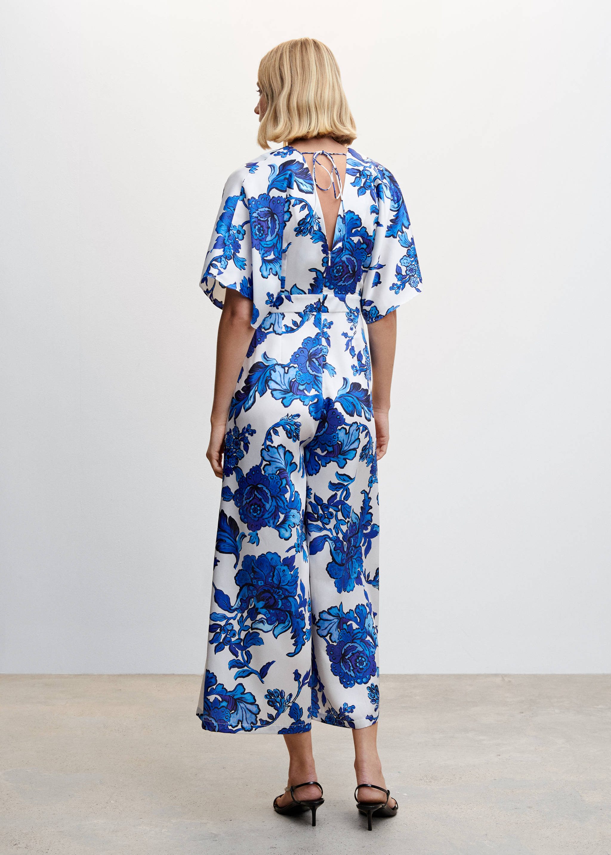 Floral cropped jumpsuit - Reverse of the article