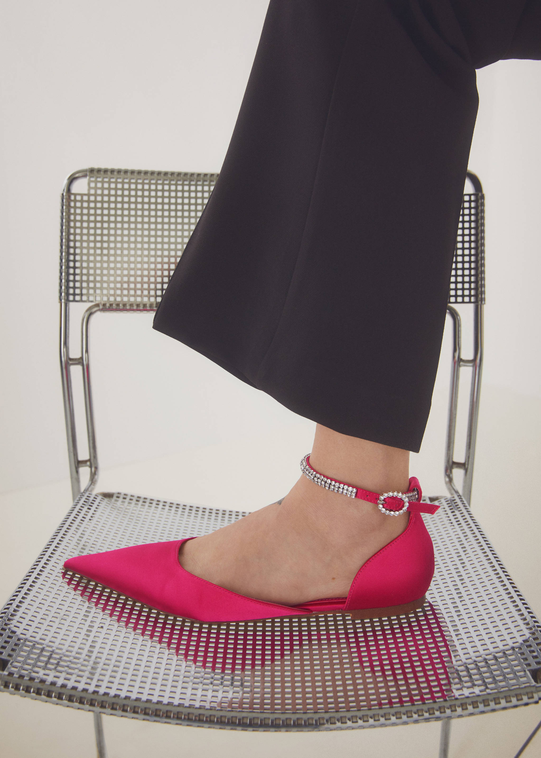 Satin shoe with strass bracelet - Details of the article 6