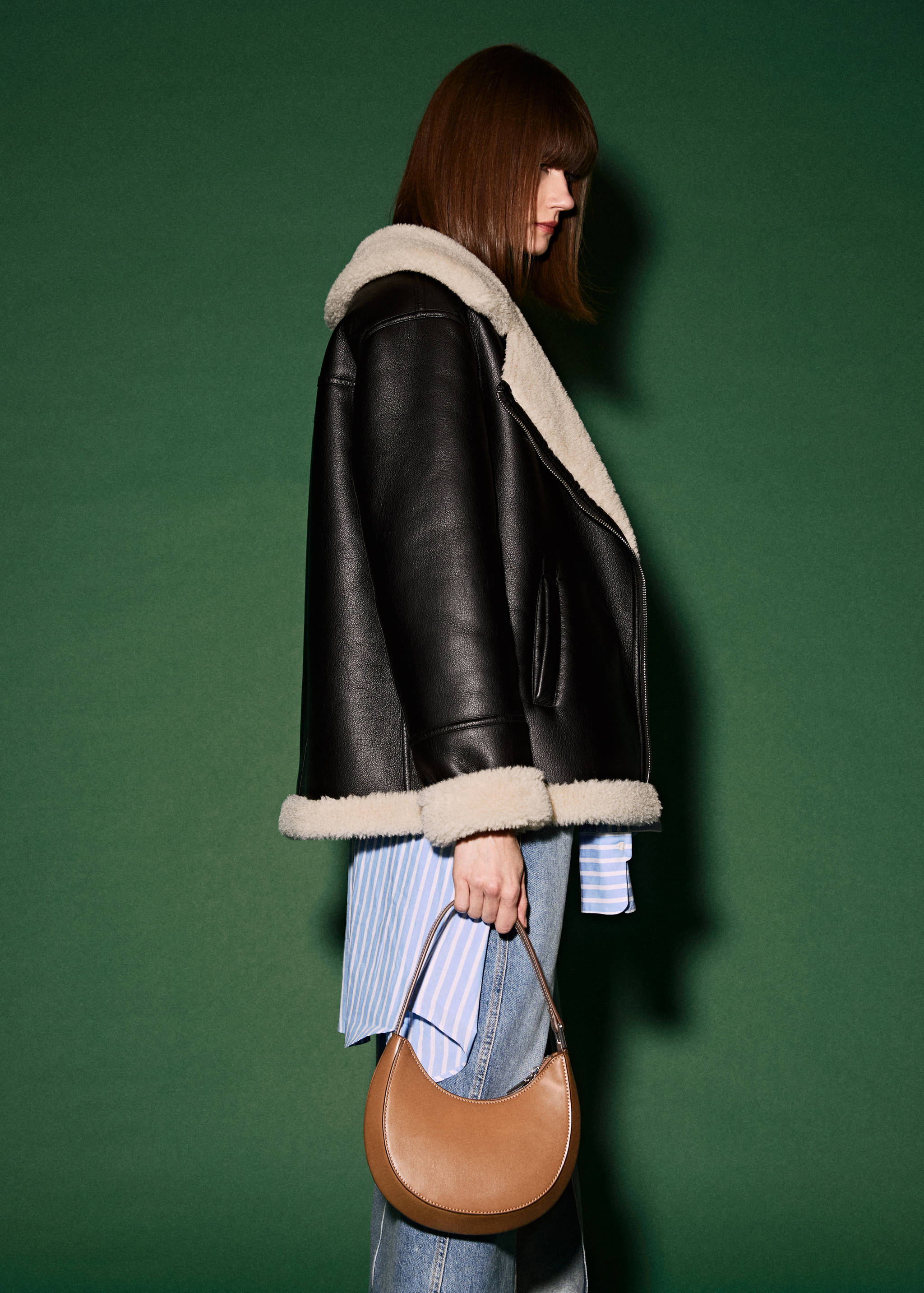 Ovale Tasche mit kurzem Henkel - Detail des Artikels 7