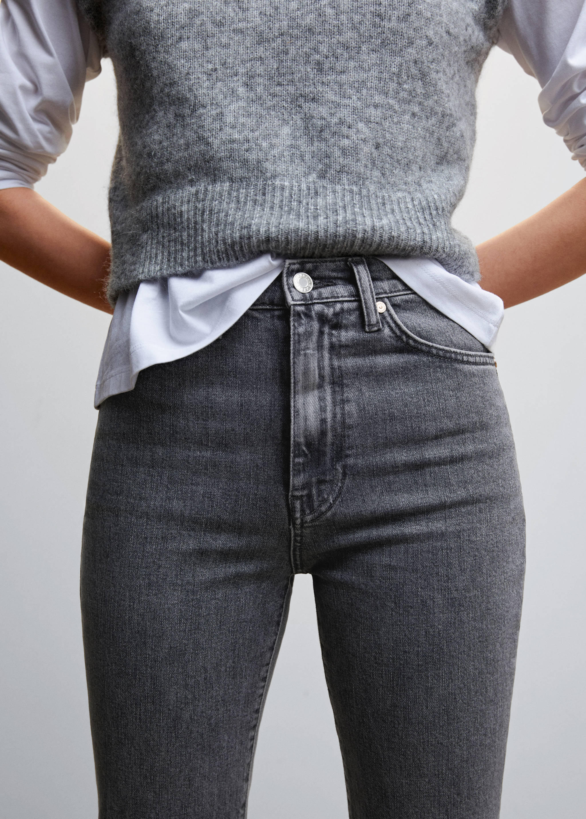 Slim cropped jeans - Details of the article 2