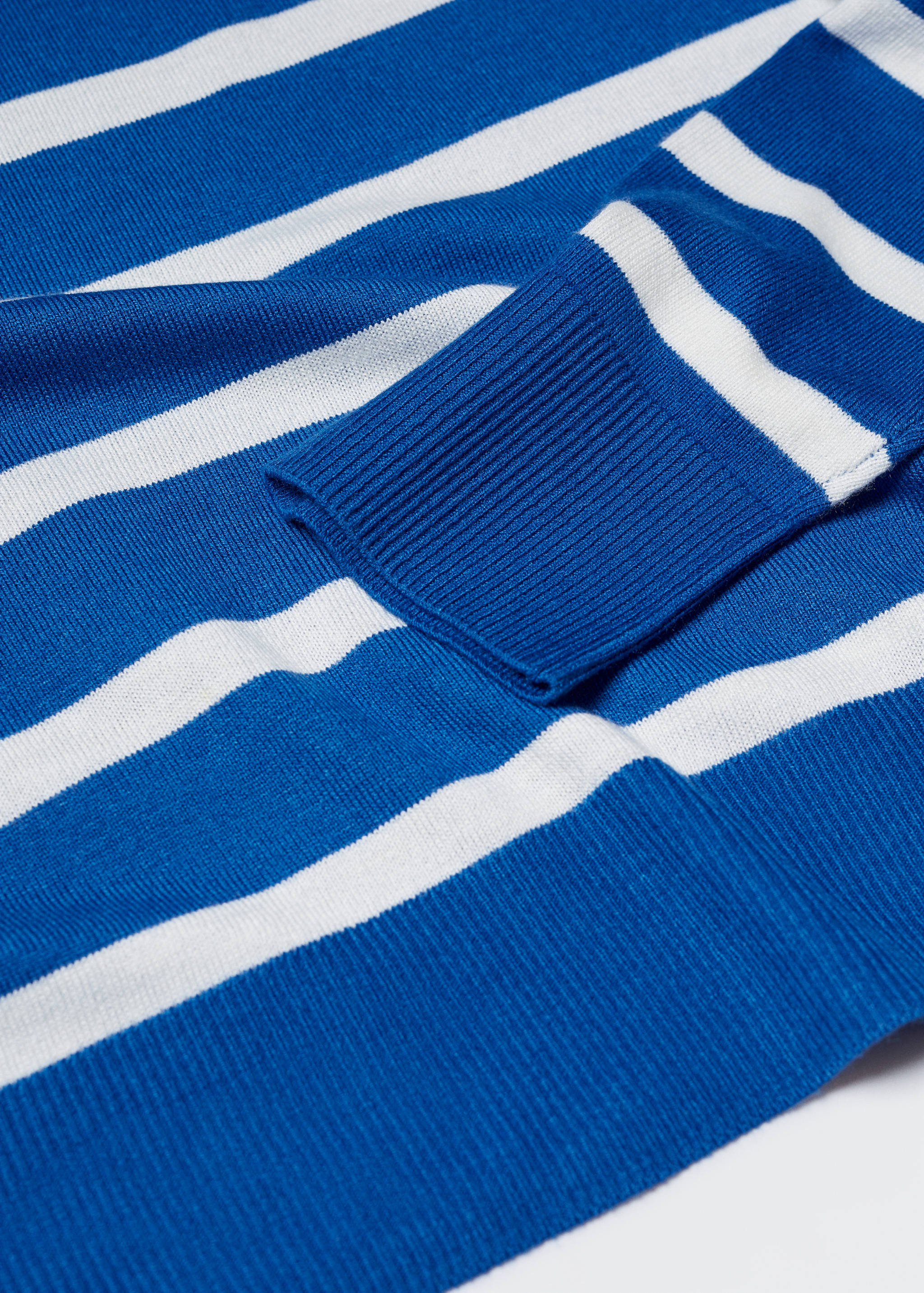 Fine-knit crew-neck sweater - Details of the article 8