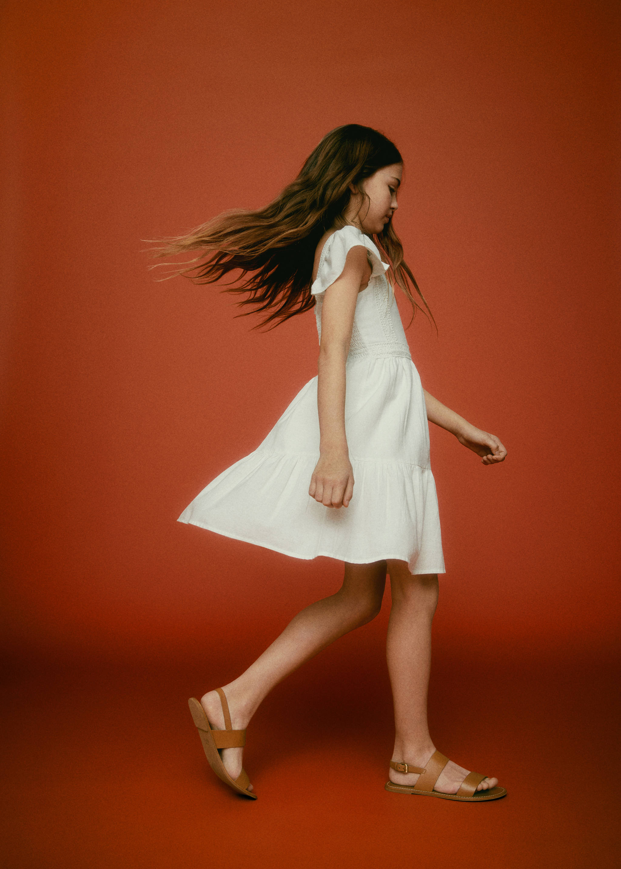 Vestido pormenores bordados - Plano geral