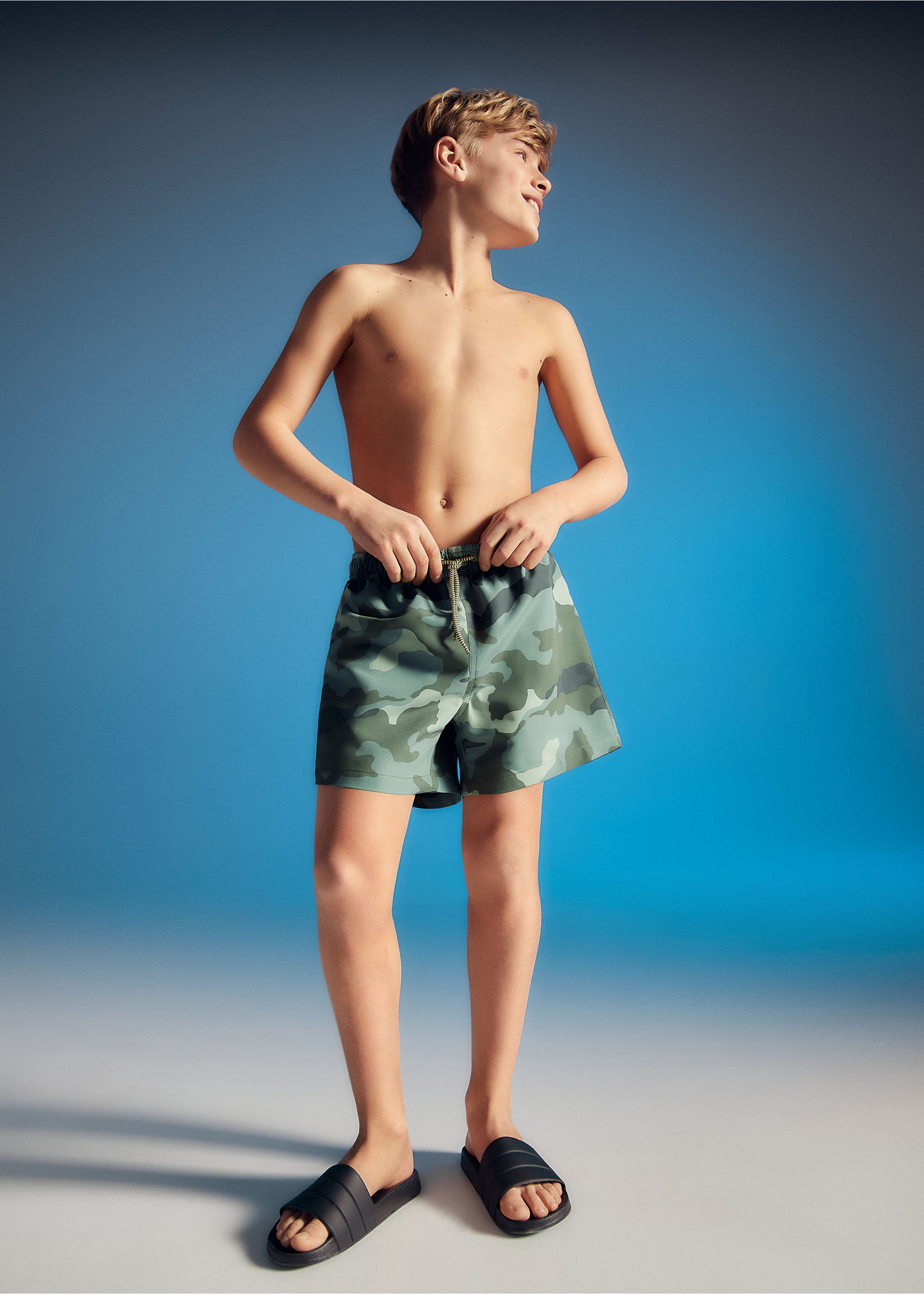 Military-print swimsuit - General plane