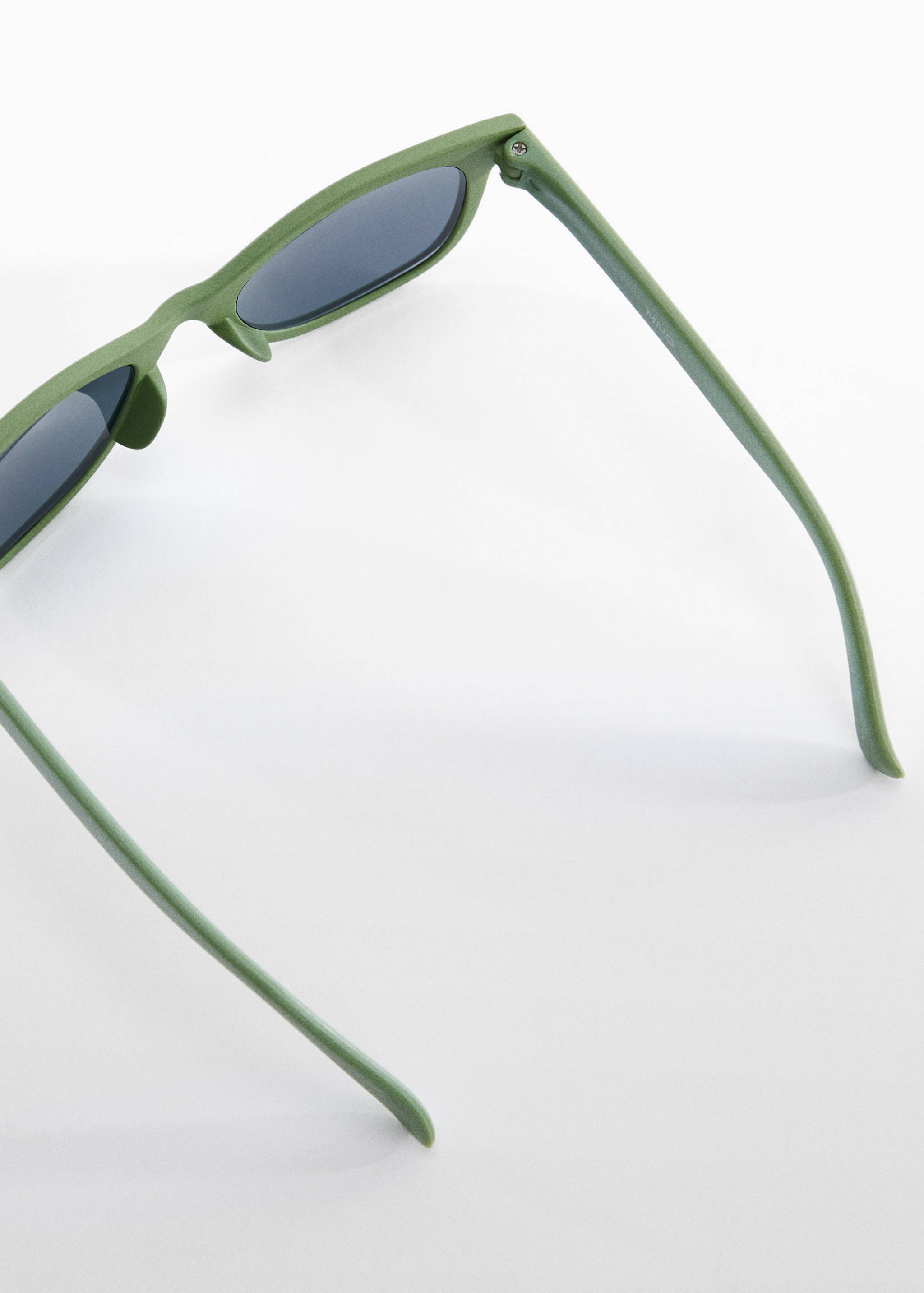 Resin frame sunglasses - Details of the article 1