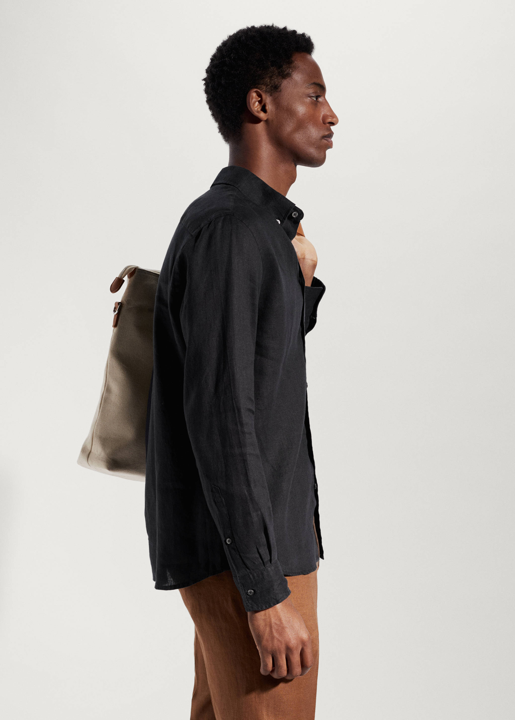 100% linen slim-fit shirt - Details of the article 2