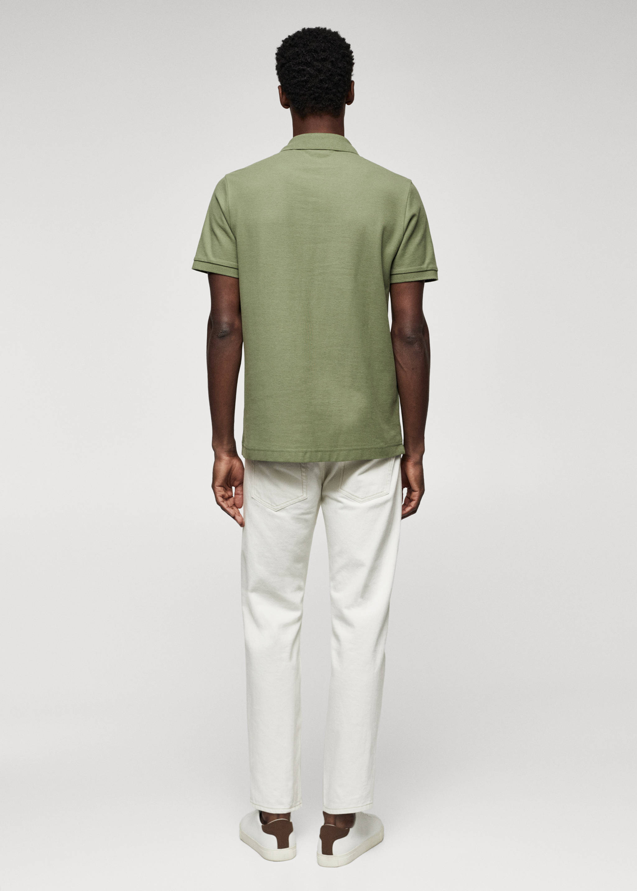 Polohemd aus Baumwollpikee   - Rückseite des Artikels