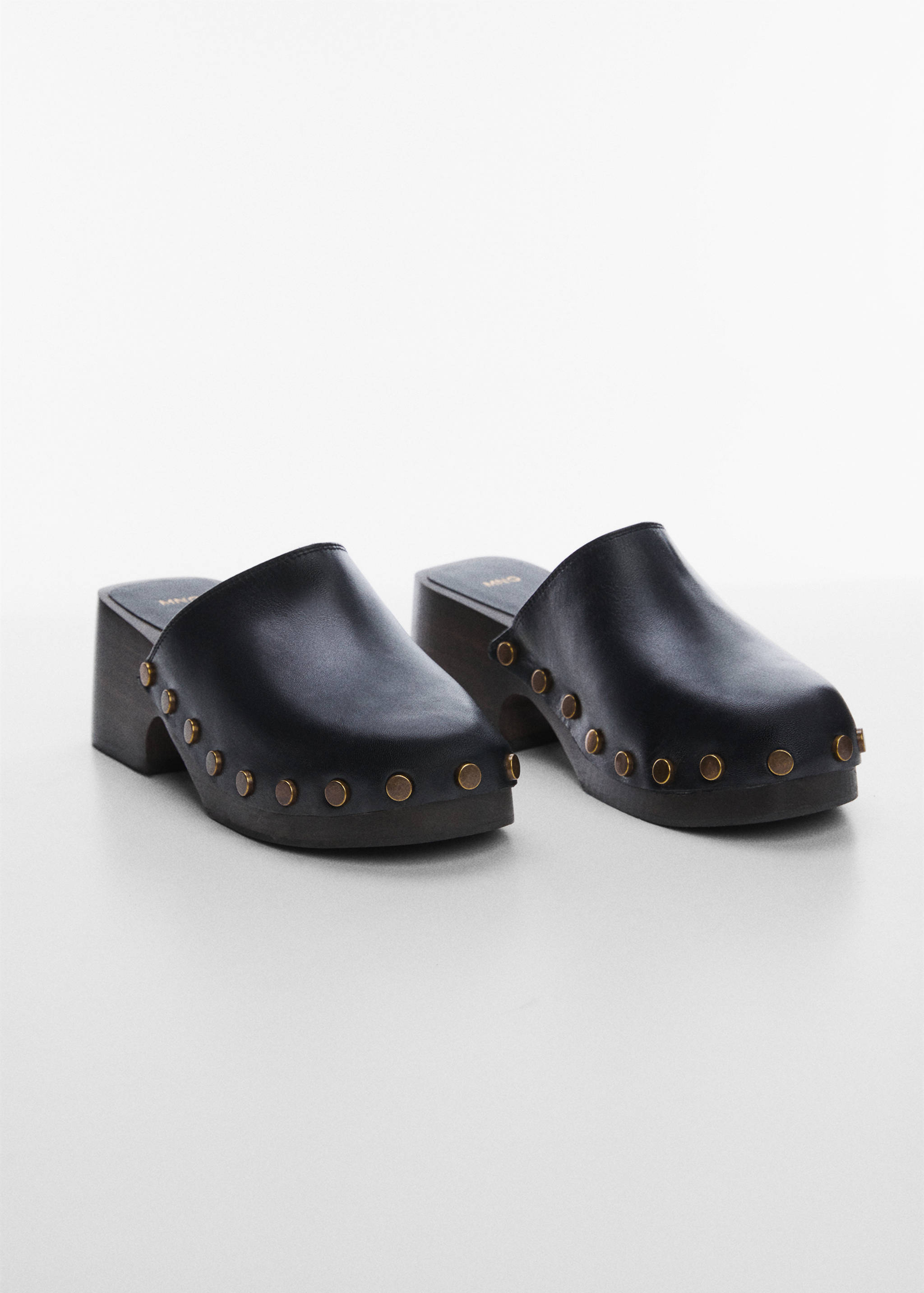 Studded leather clog - Medium plane