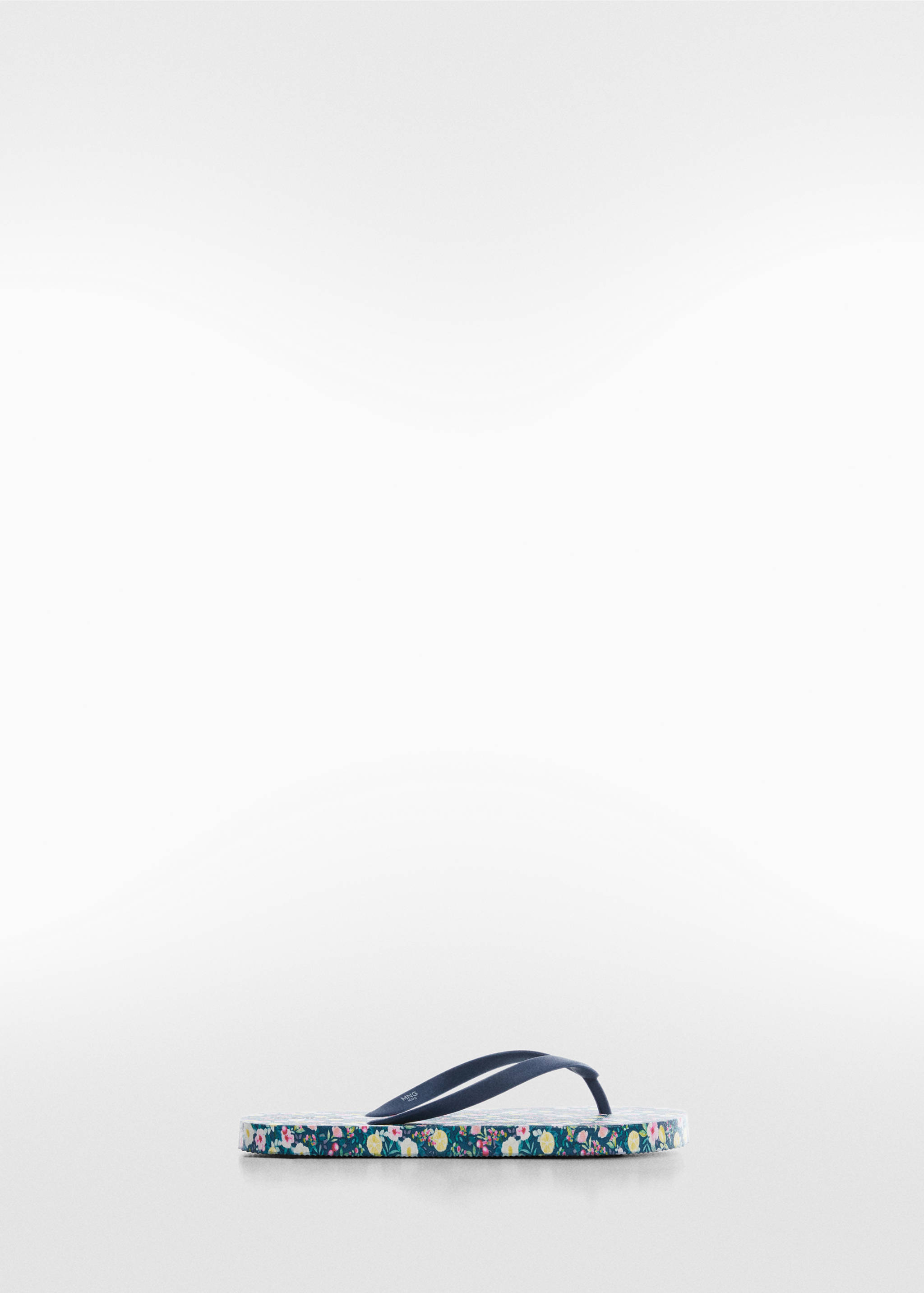 Tongs lanières - Article sans modèle