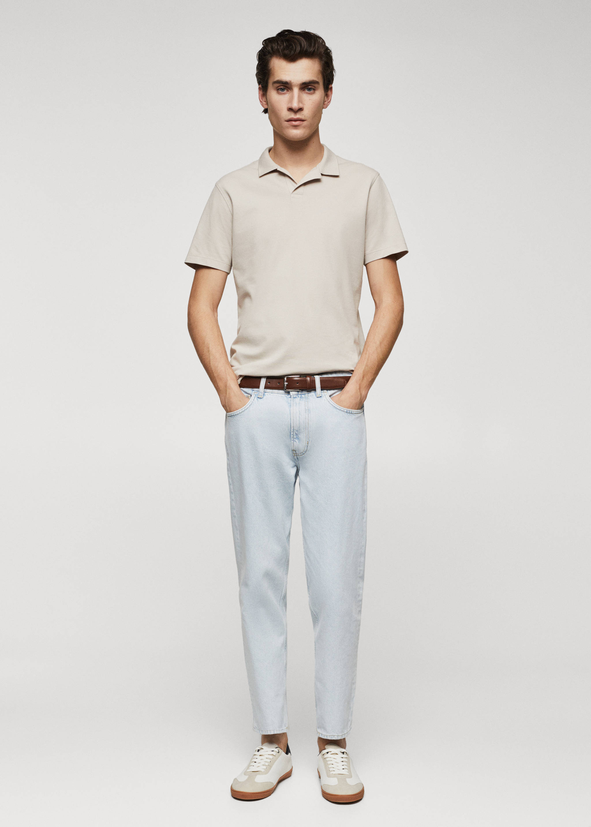 Carrot-fit jeans - General plane