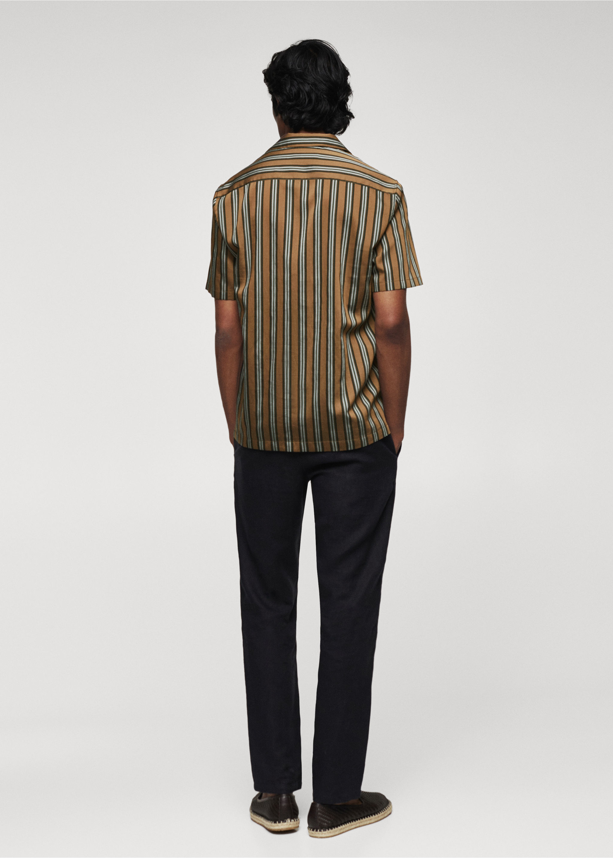 Regular-fit shirt with bowling neck - Reverse of the article