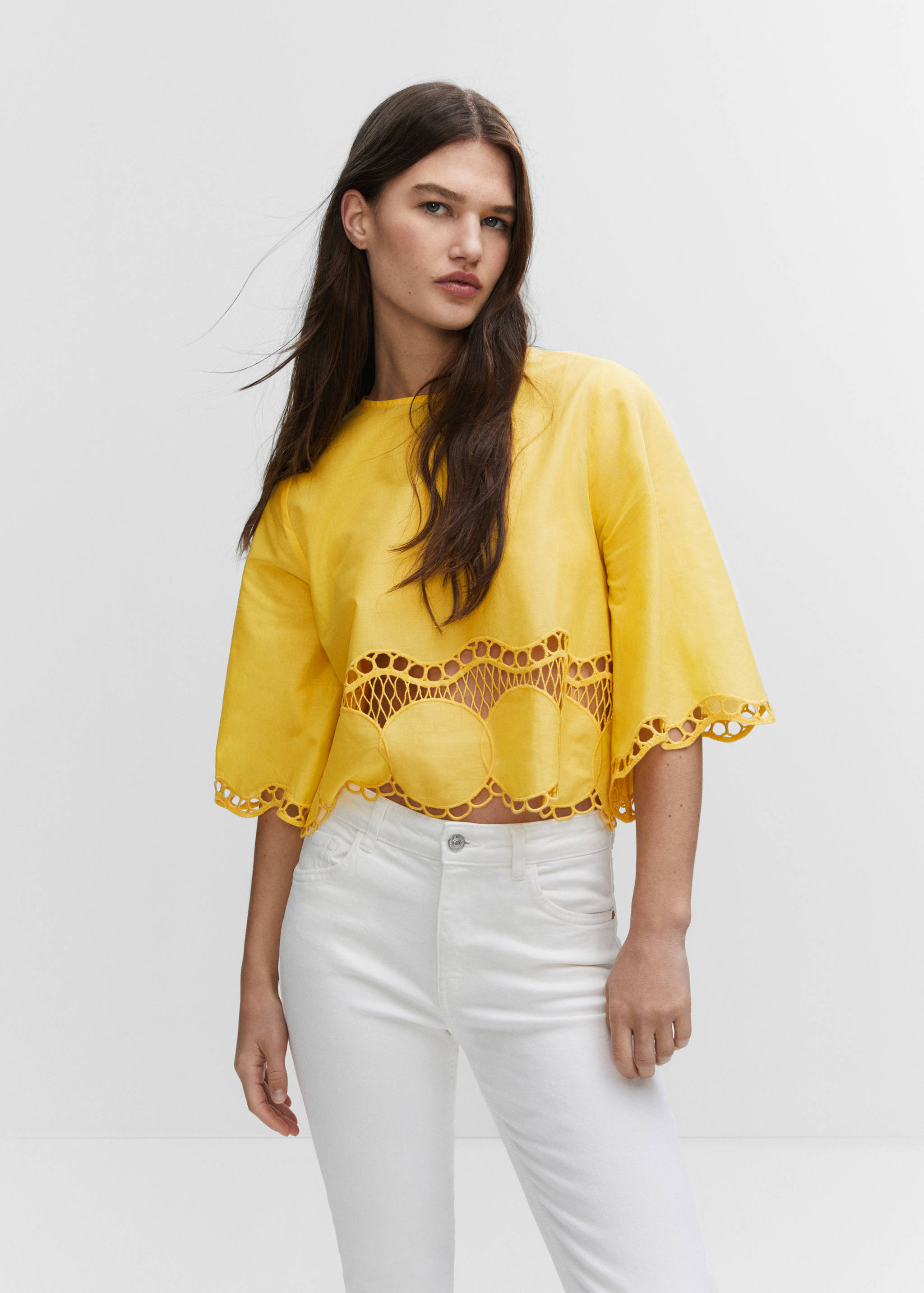 Blouse oversize brodée - Plan moyen