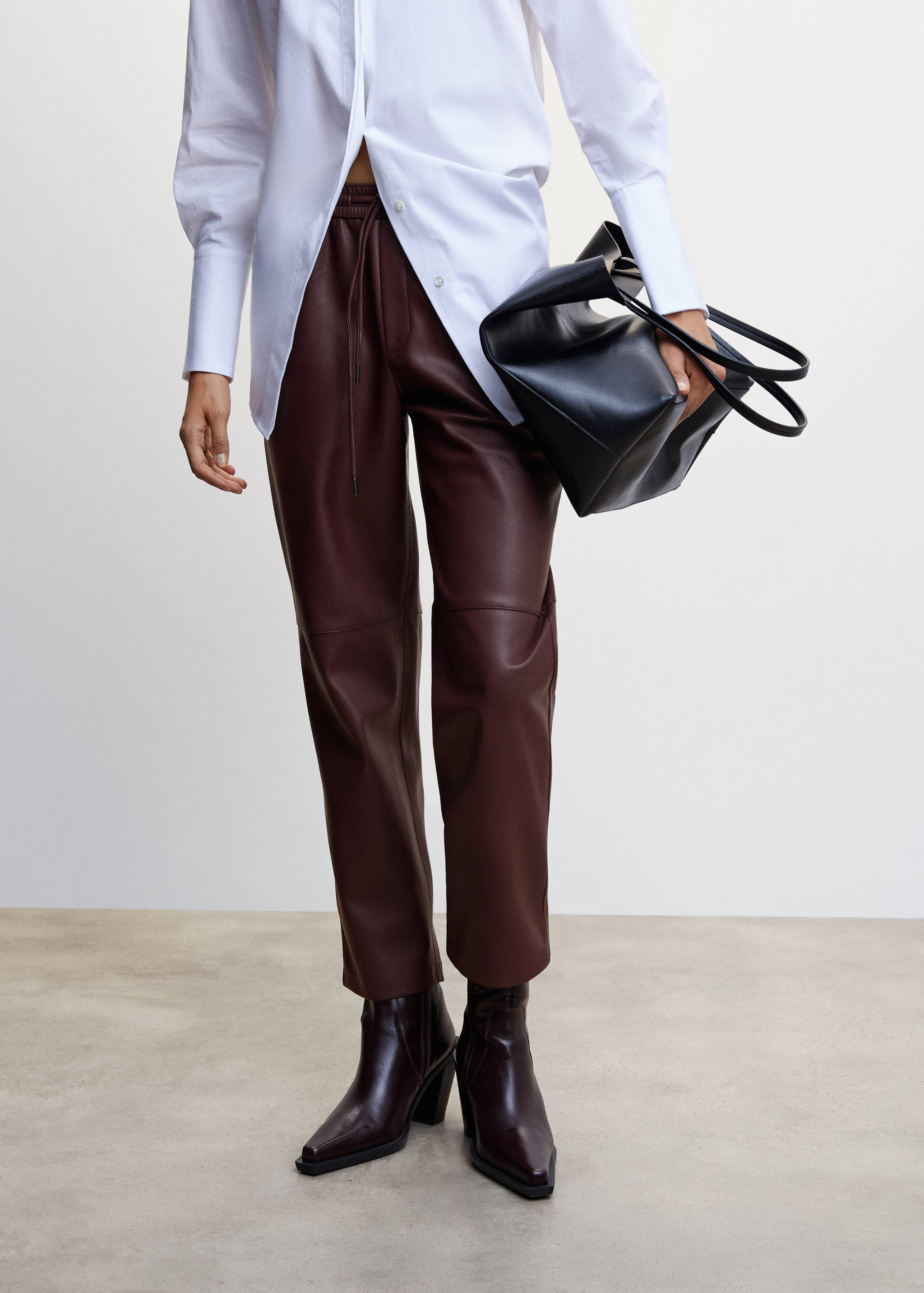 Faux-leather trousers with elastic waist - Medium plane