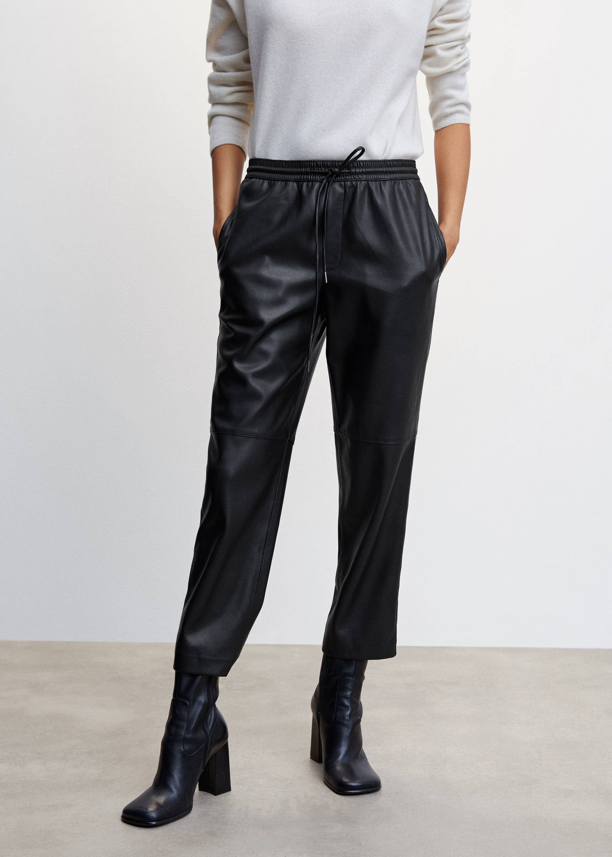 Pantaloni vita elasticizzata similpelle - Piano medio