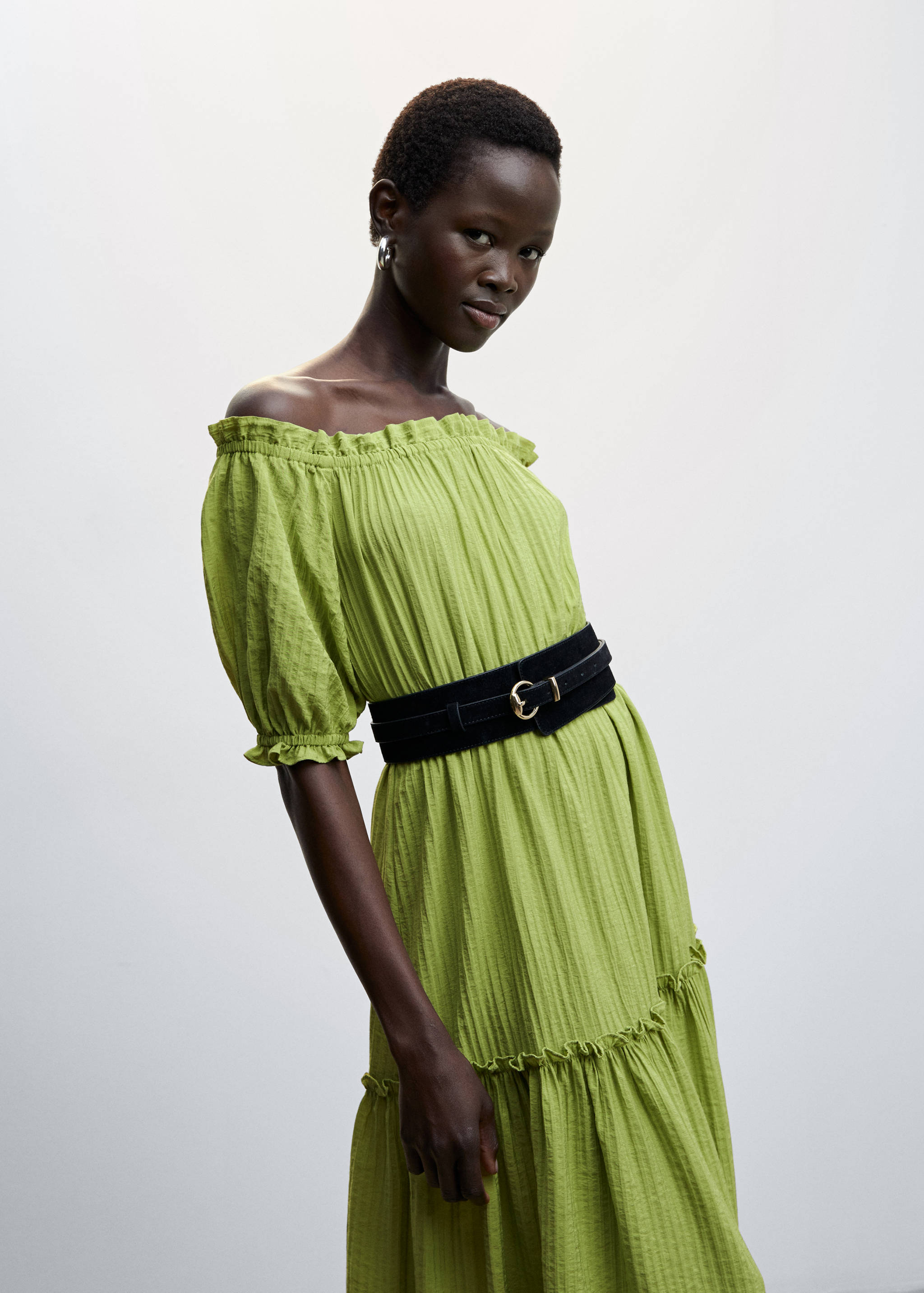 Vestit textura mànigues bollades  - Pla mig