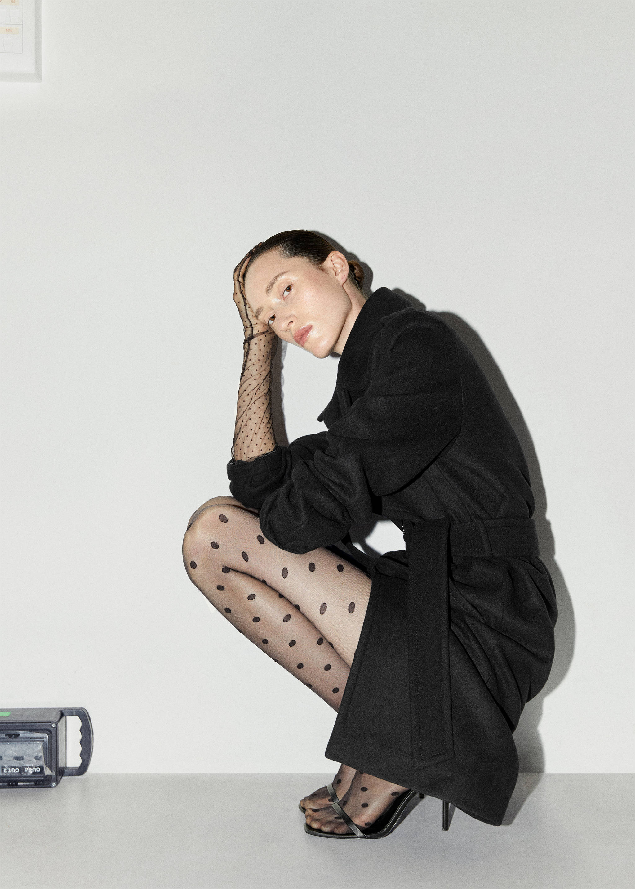 Taupe stockings - General plane