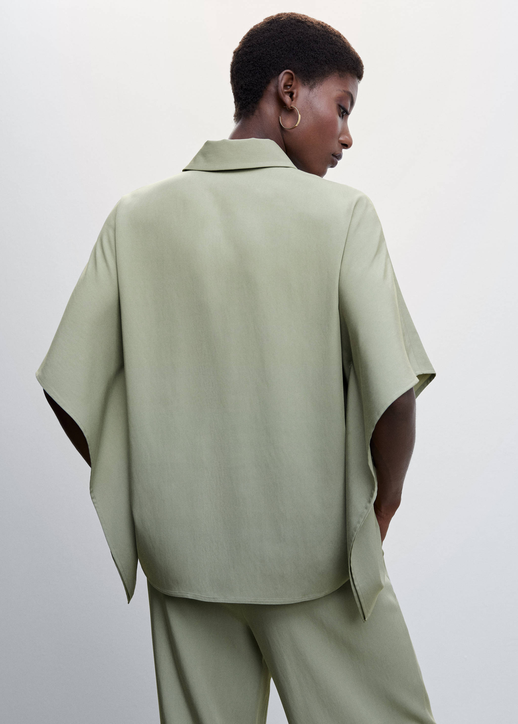 Short sleeved blouse - Details of the article 2